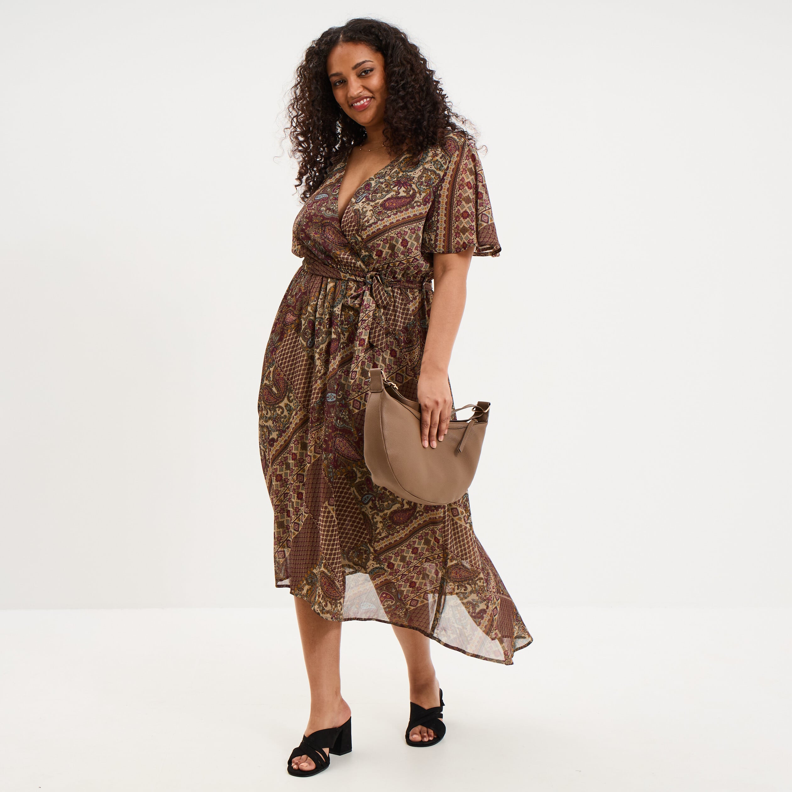 Robe longue fluide col en V ceintur&eacute;e vert kaki femme grande taille