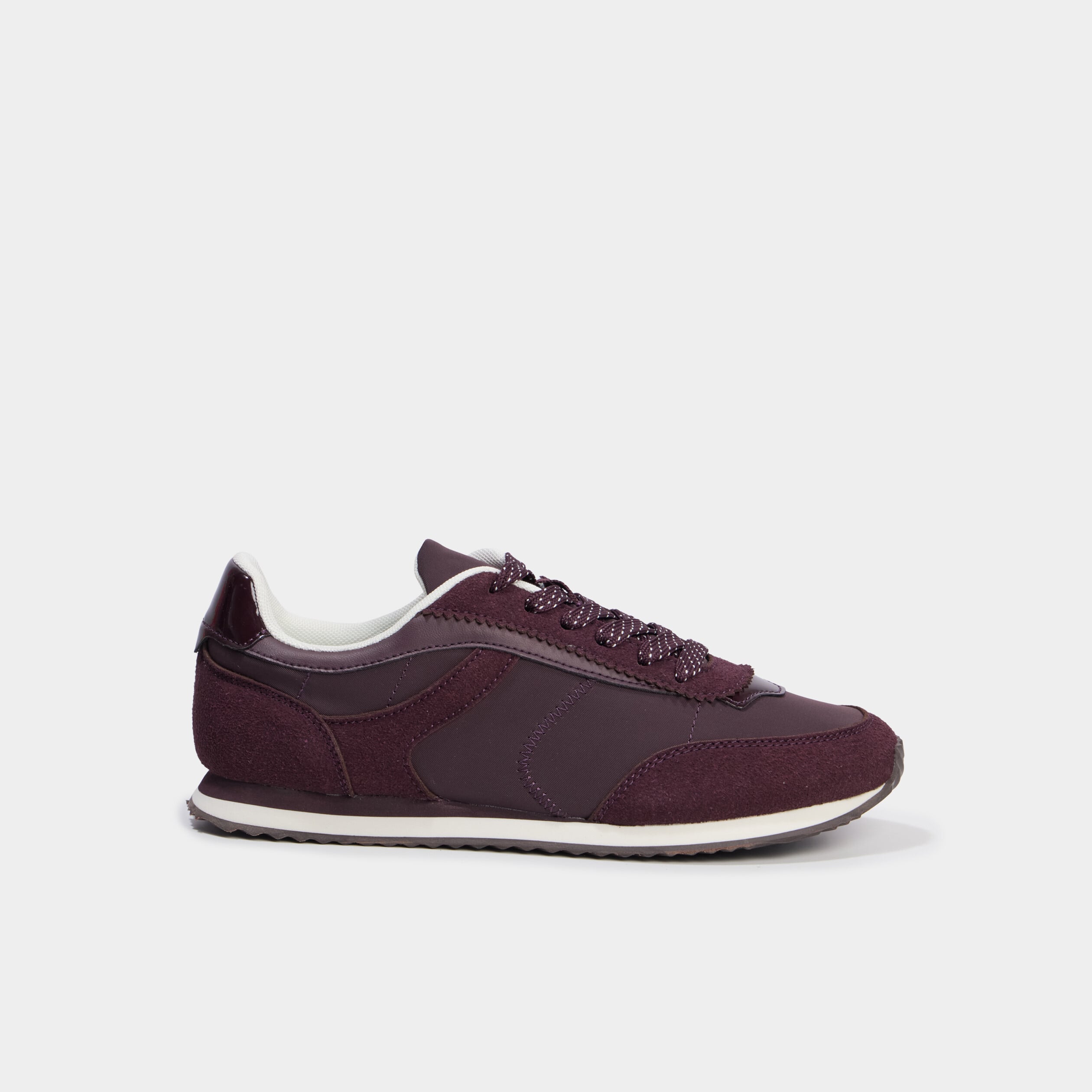 Baskets su&eacute;dine &agrave; lacets bordeaux femme