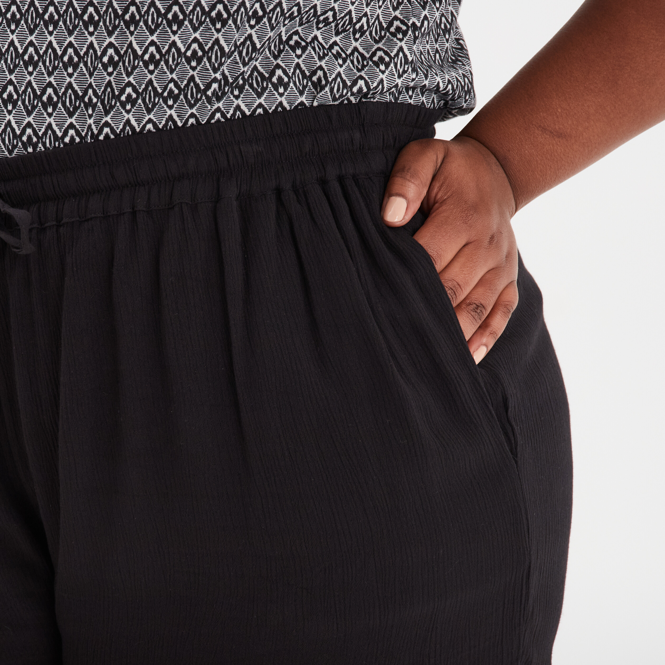 short fluide taille elastiquee noir femmegt Short fluide taille élastiquée noir femme grande taille