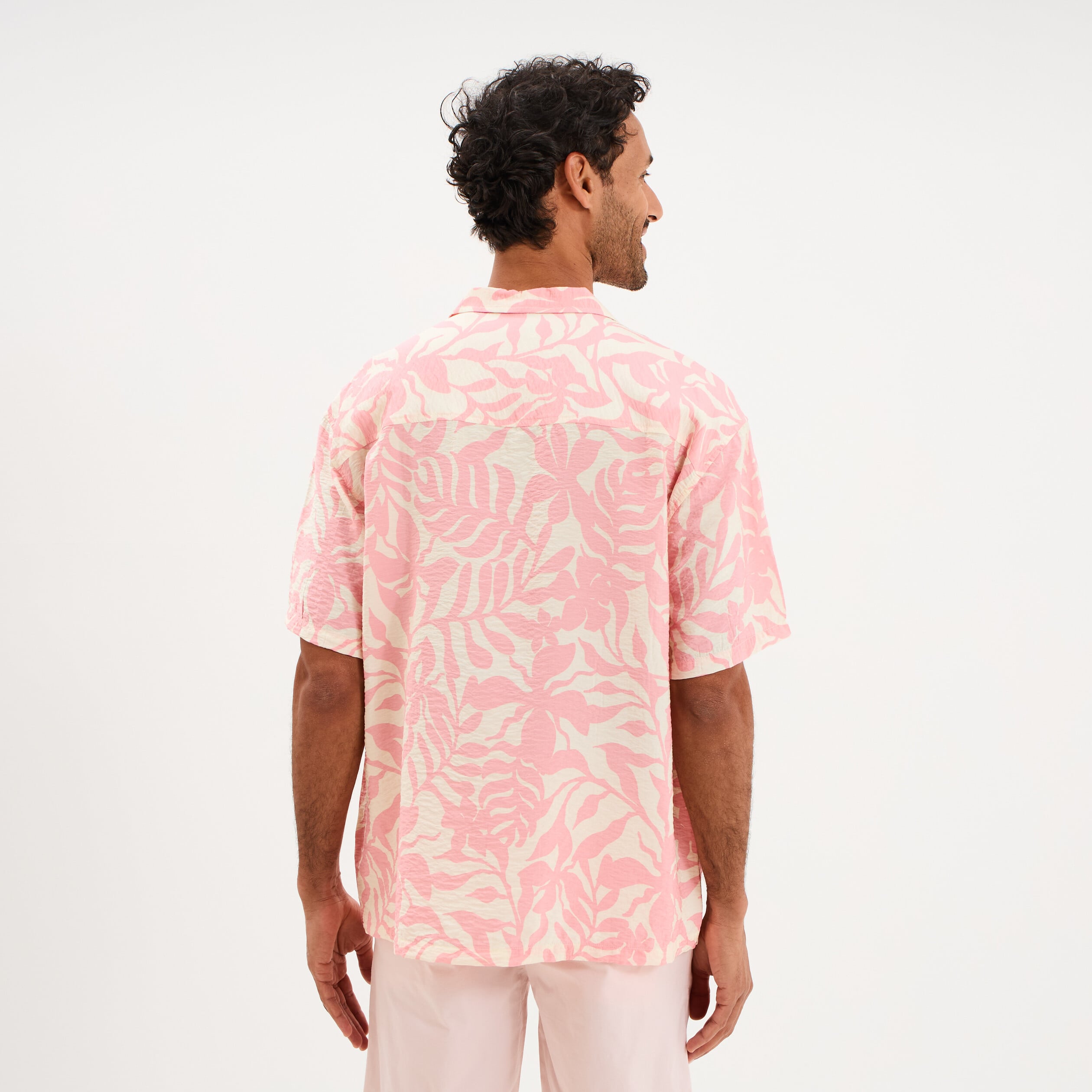 Chemise l&eacute;g&egrave;re textur&eacute;e manches courtes rose homme
