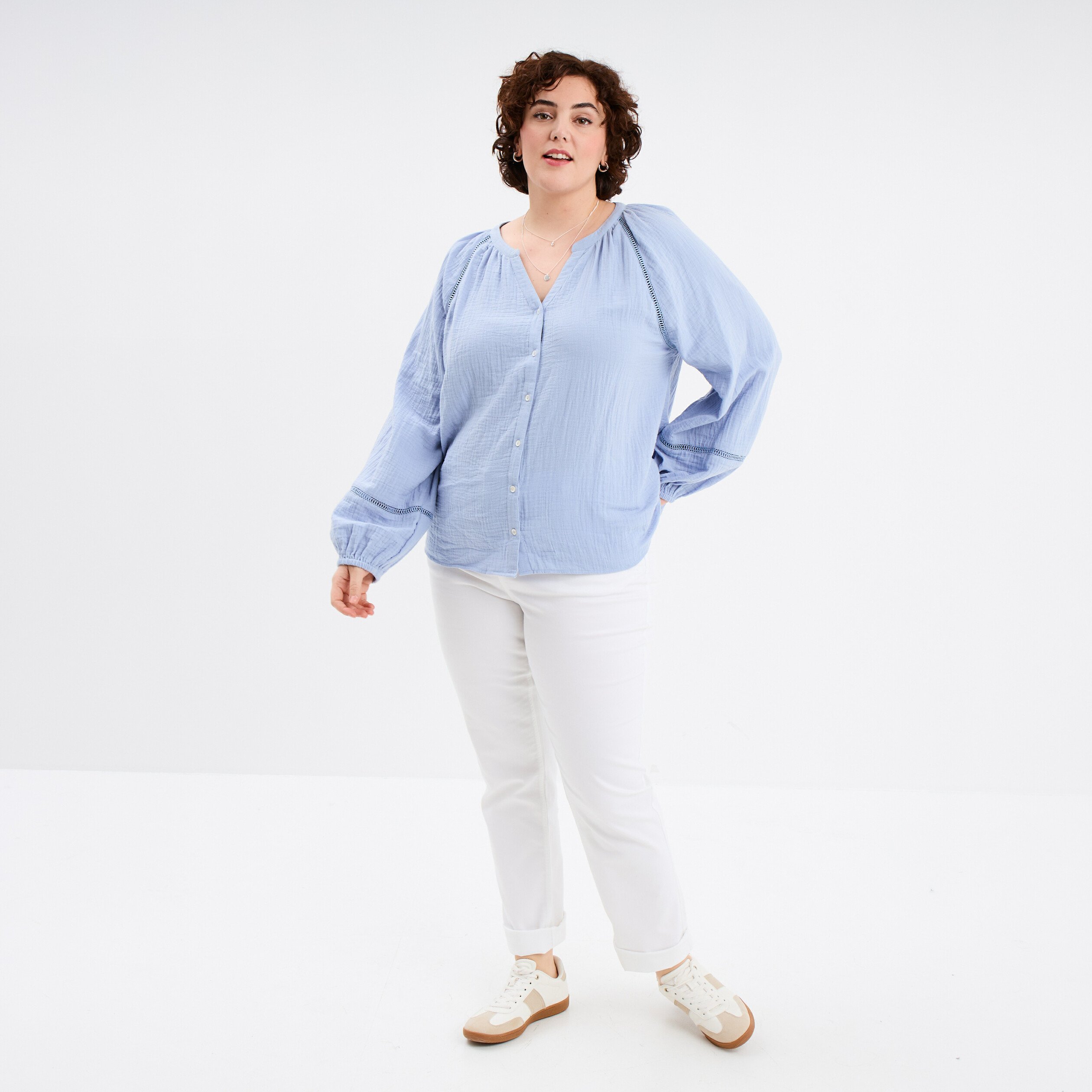 blouse manches longues gaze de coton bleu clair femmegt Blouse manches longues gaze de coton bleu clair femme grande taille