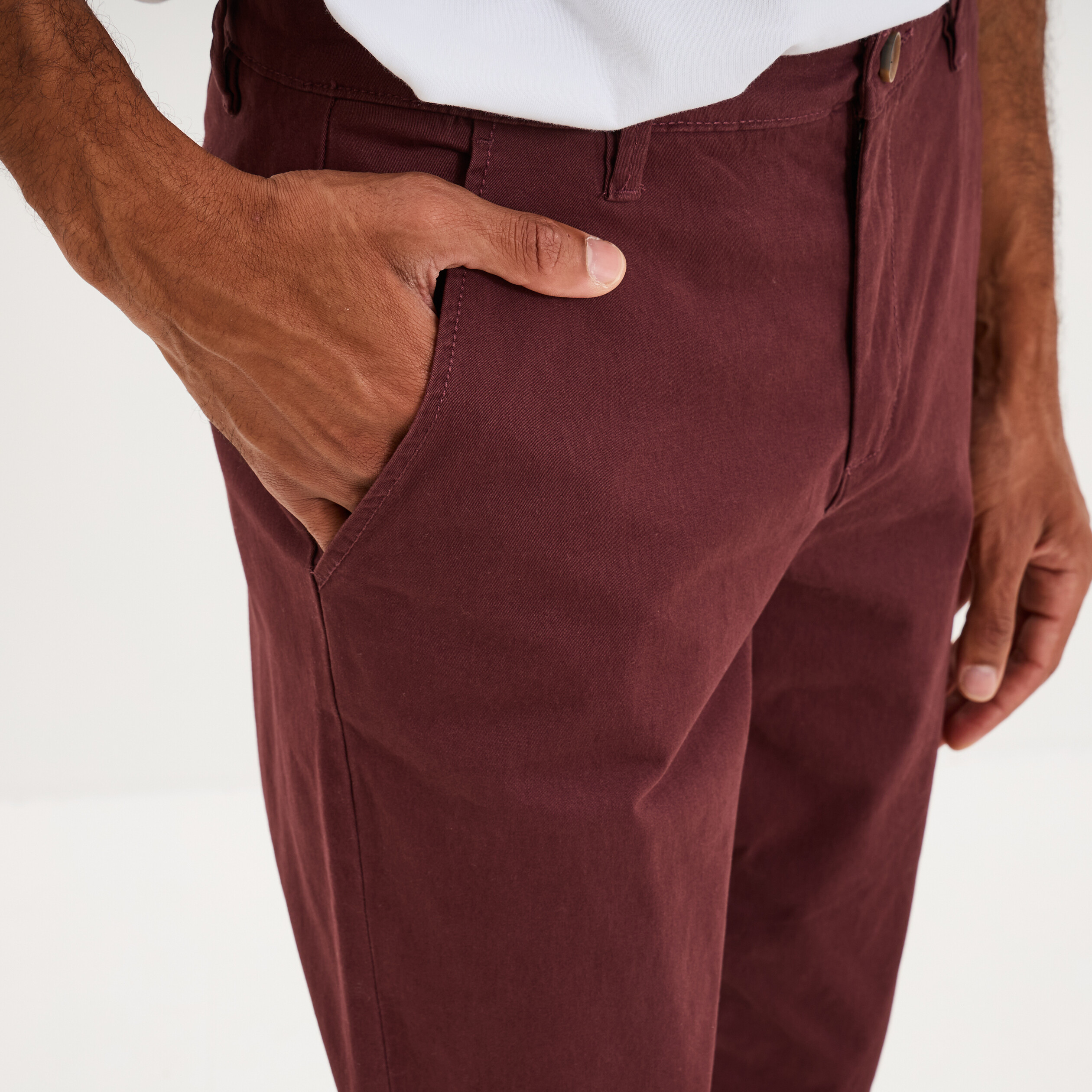 Pantalon chino droit stretch prune homme