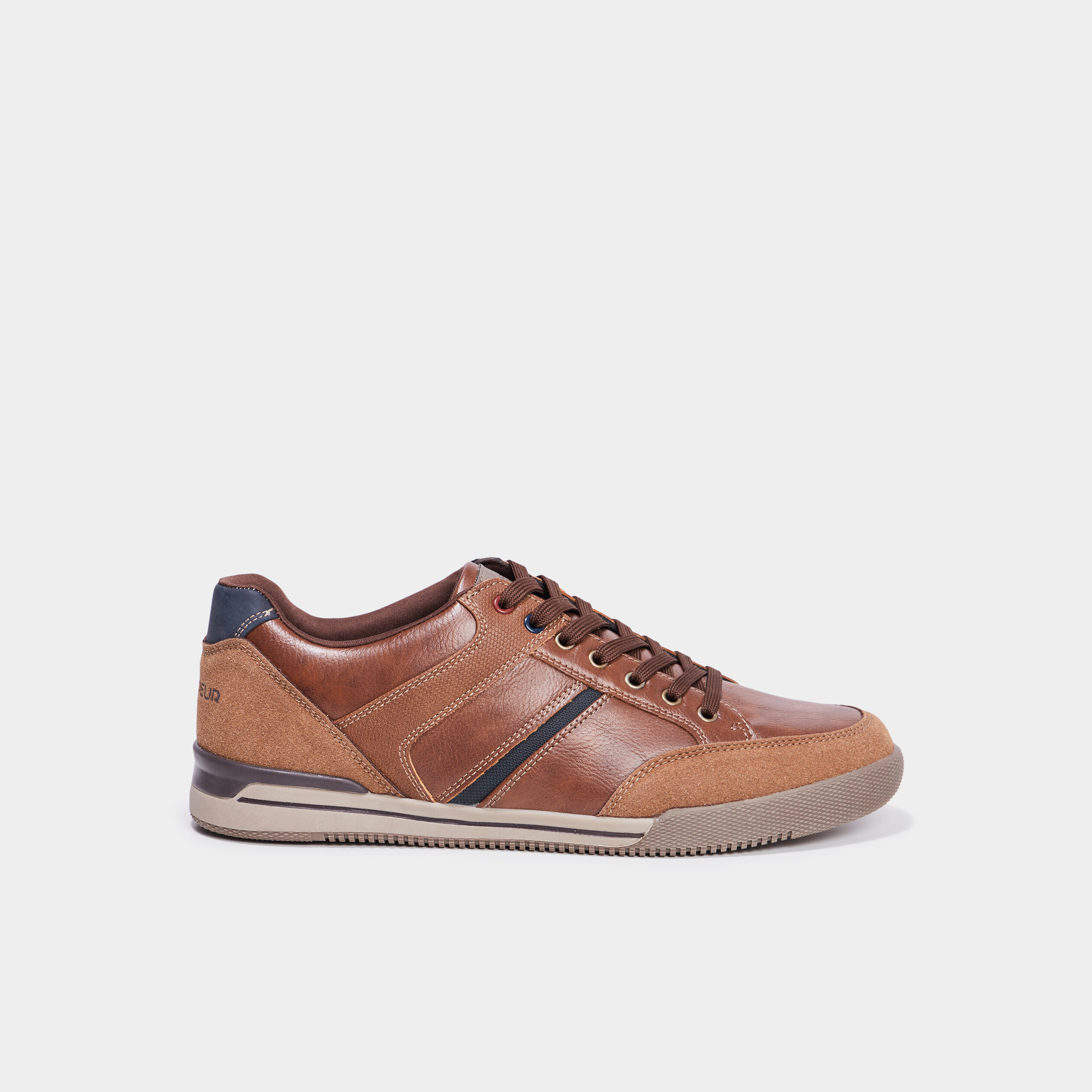 Sneakers semelles plates marron homme