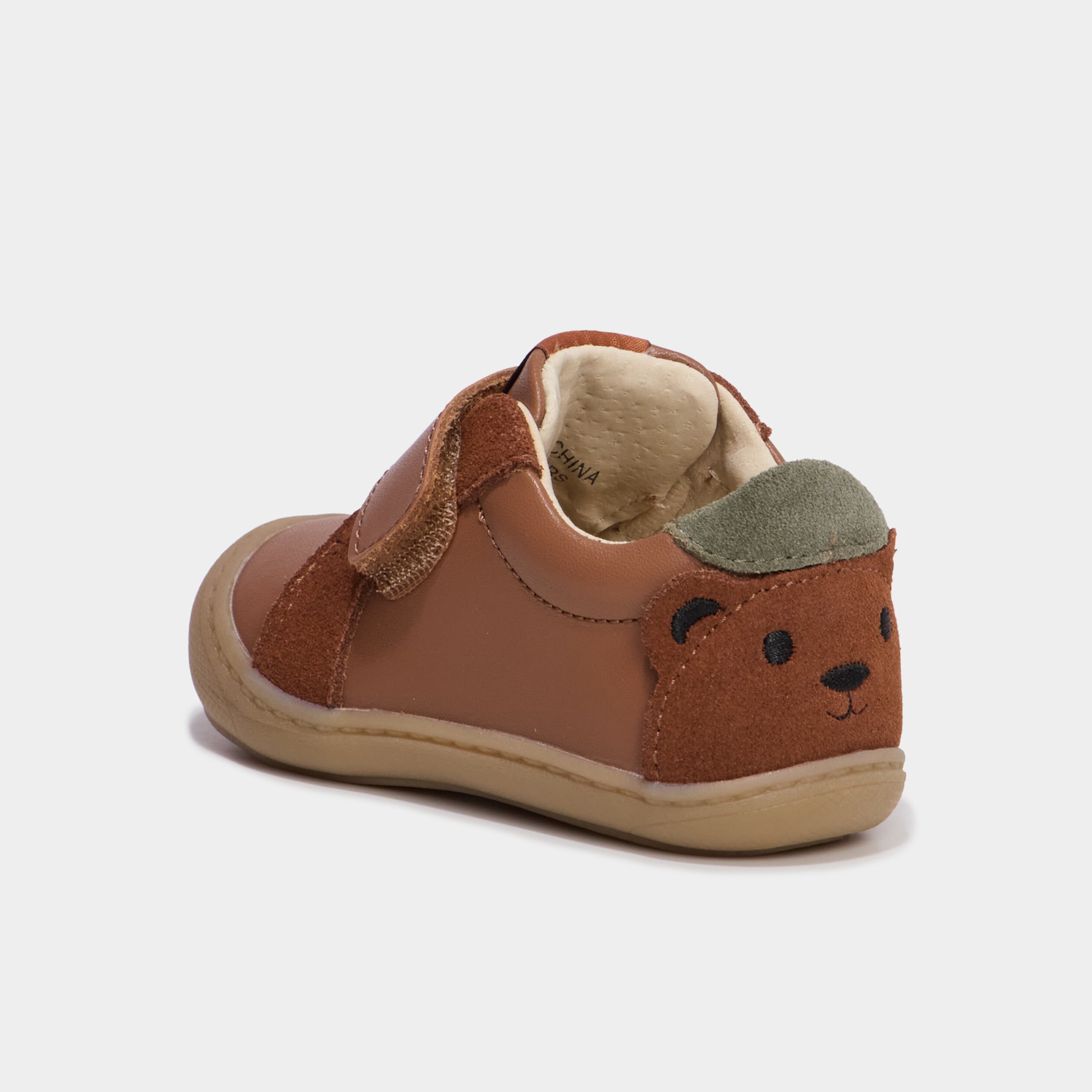 Bottillons &agrave; scratchs en cuir camel b&eacute;b&eacute; gar&ccedil;on