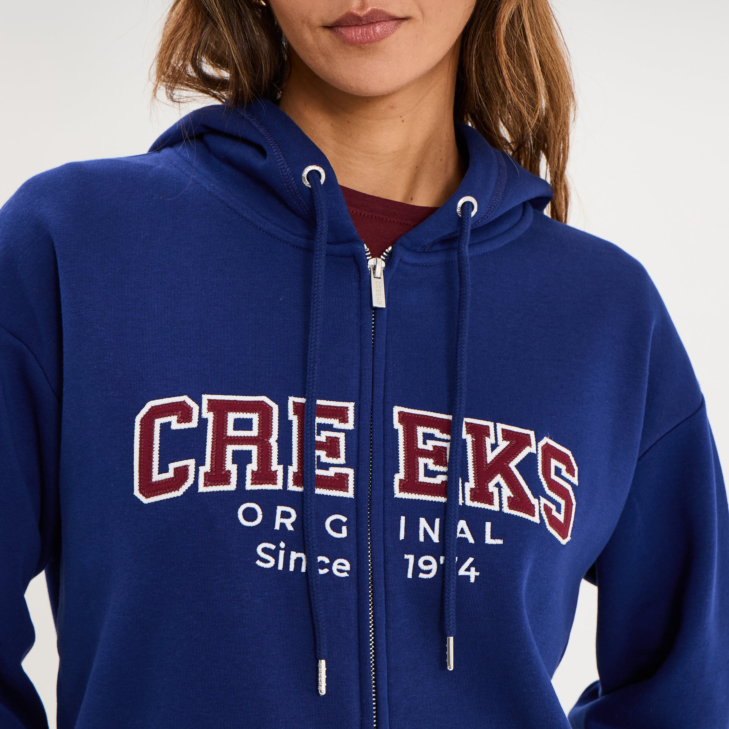 Sweat zipp&eacute; &agrave; capuche bleu fonc&eacute; femme