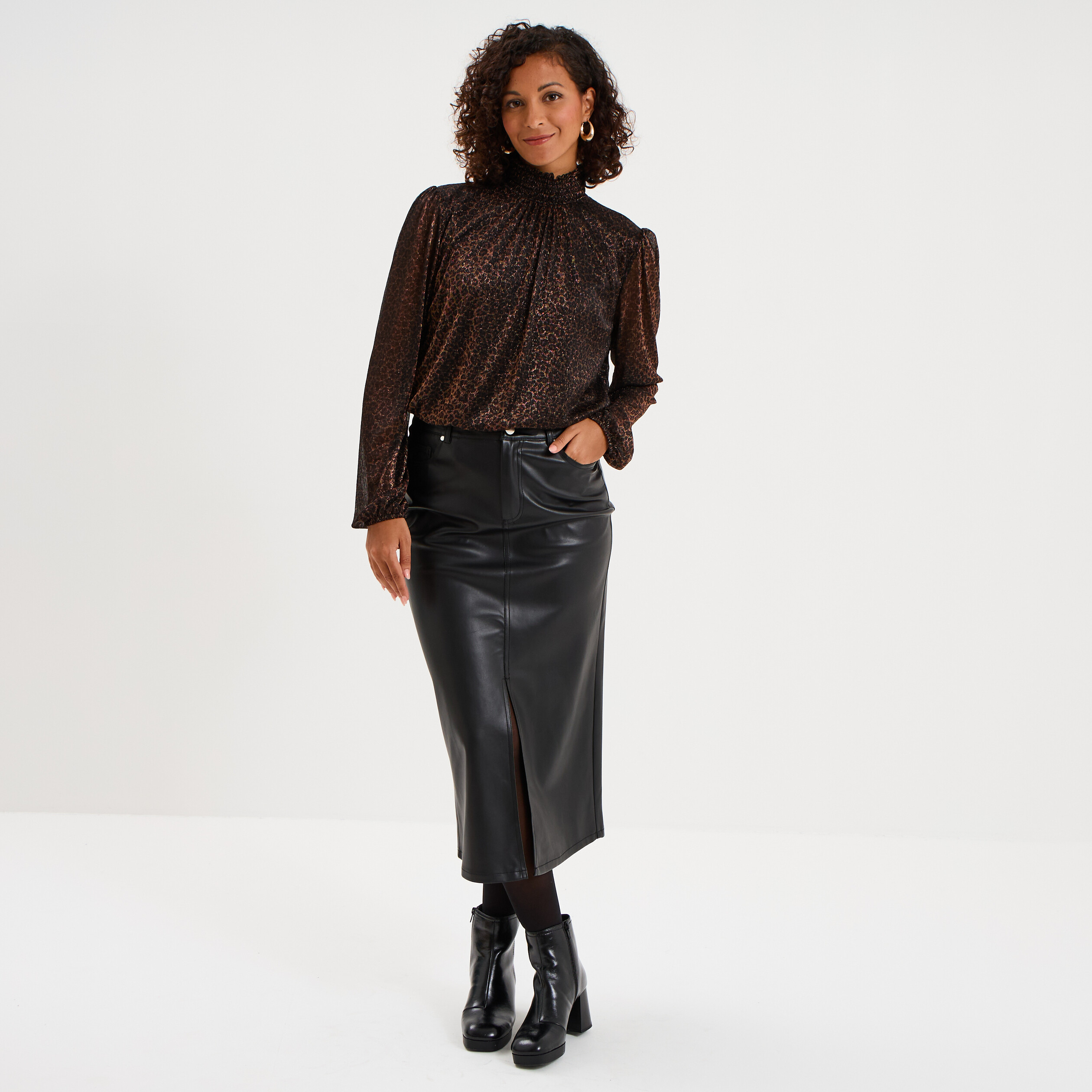 Blouse manches longues &agrave; col montant marron fonc&eacute; femme