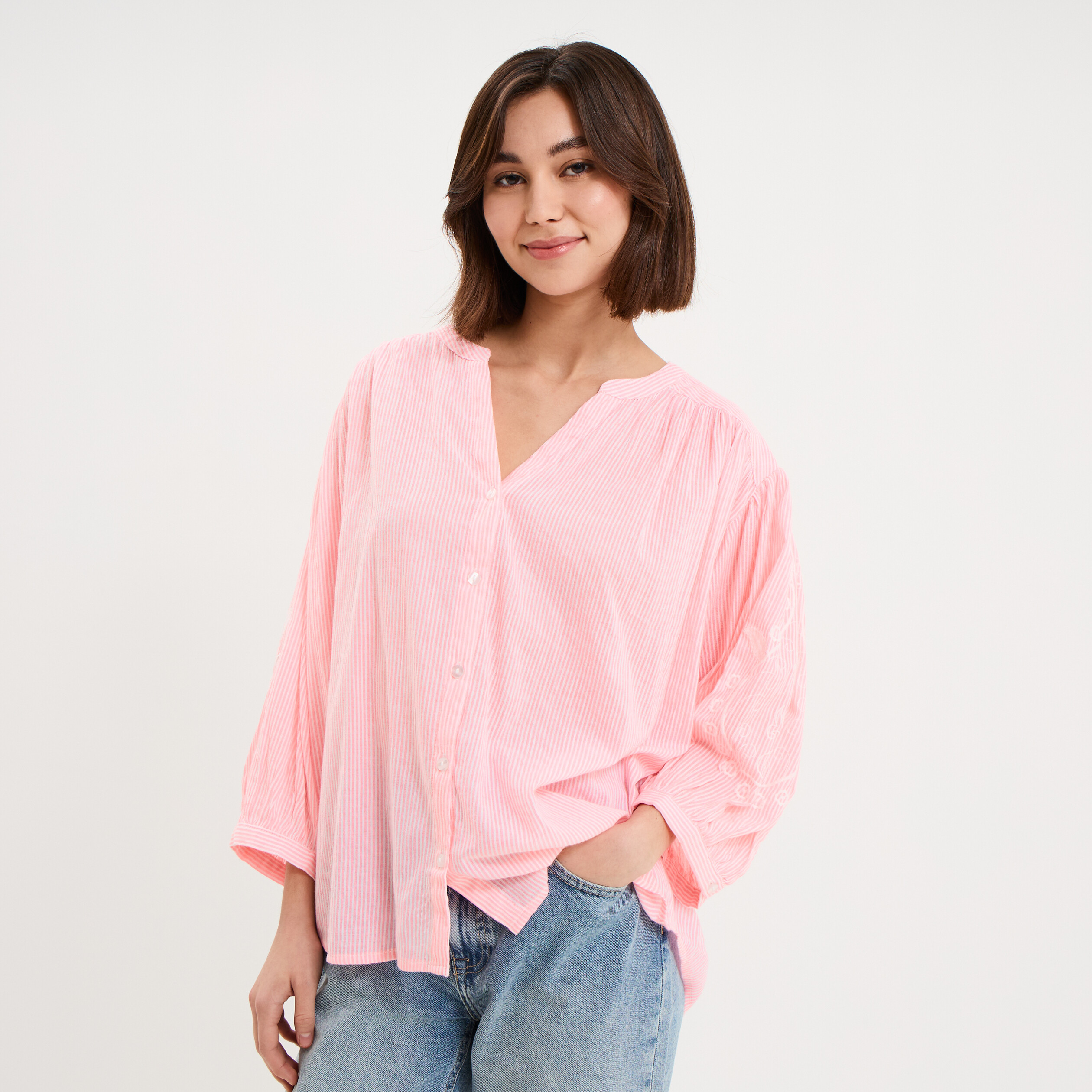 Blouse oversize manches brod&eacute;es rose fluo femme