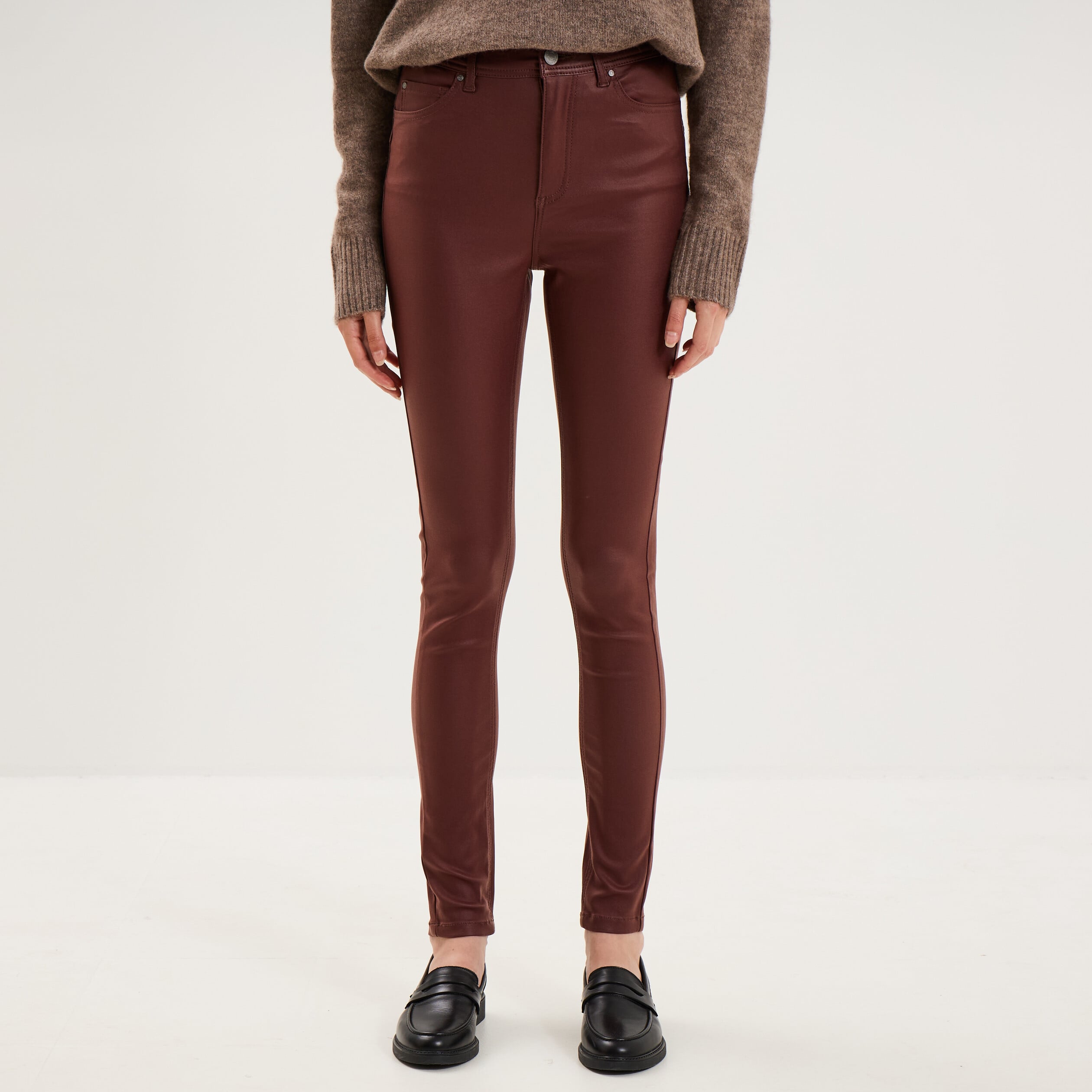 Pantalon enduit skinny push-up violet fonc&eacute; femme