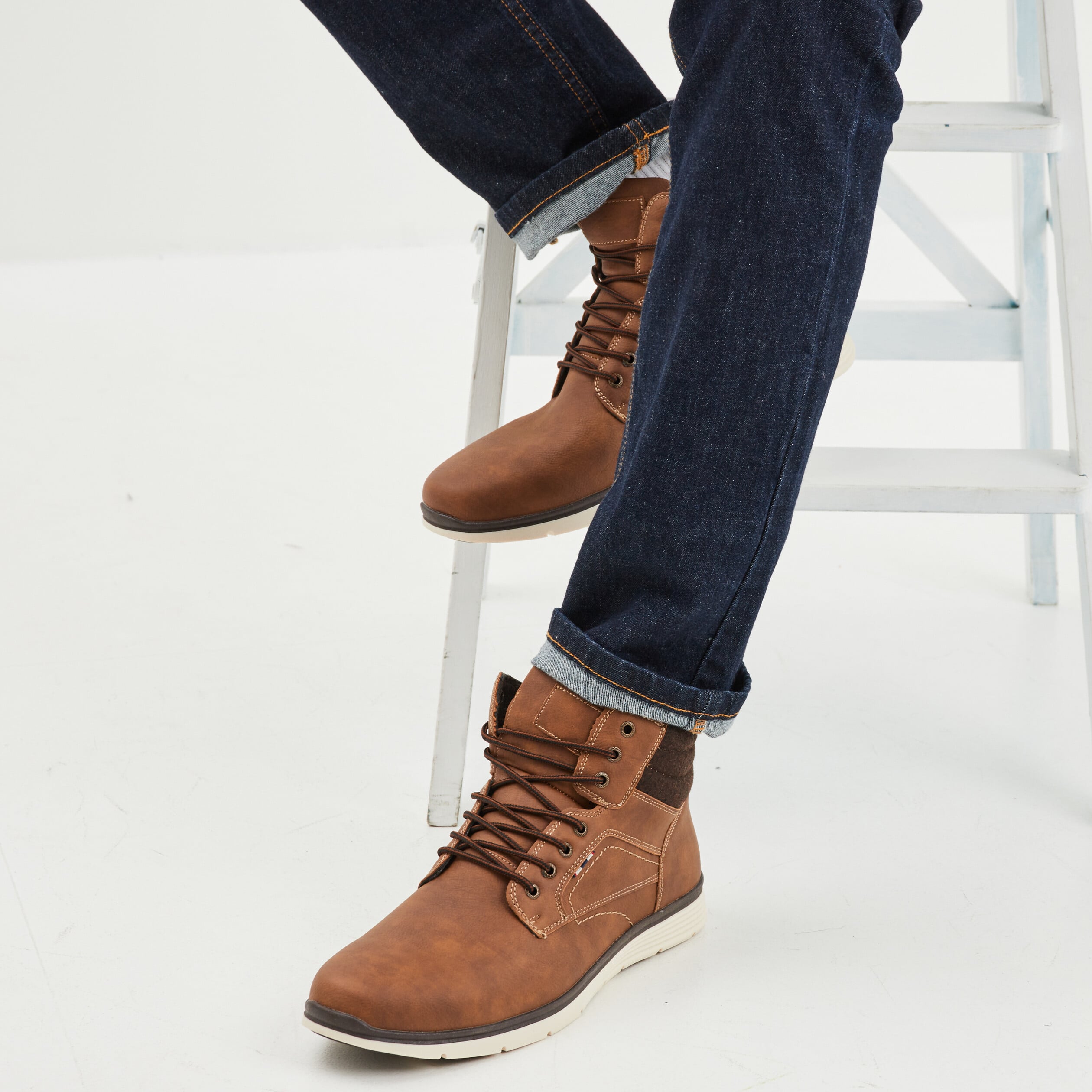 Bottines montantes &agrave; lacets marron homme