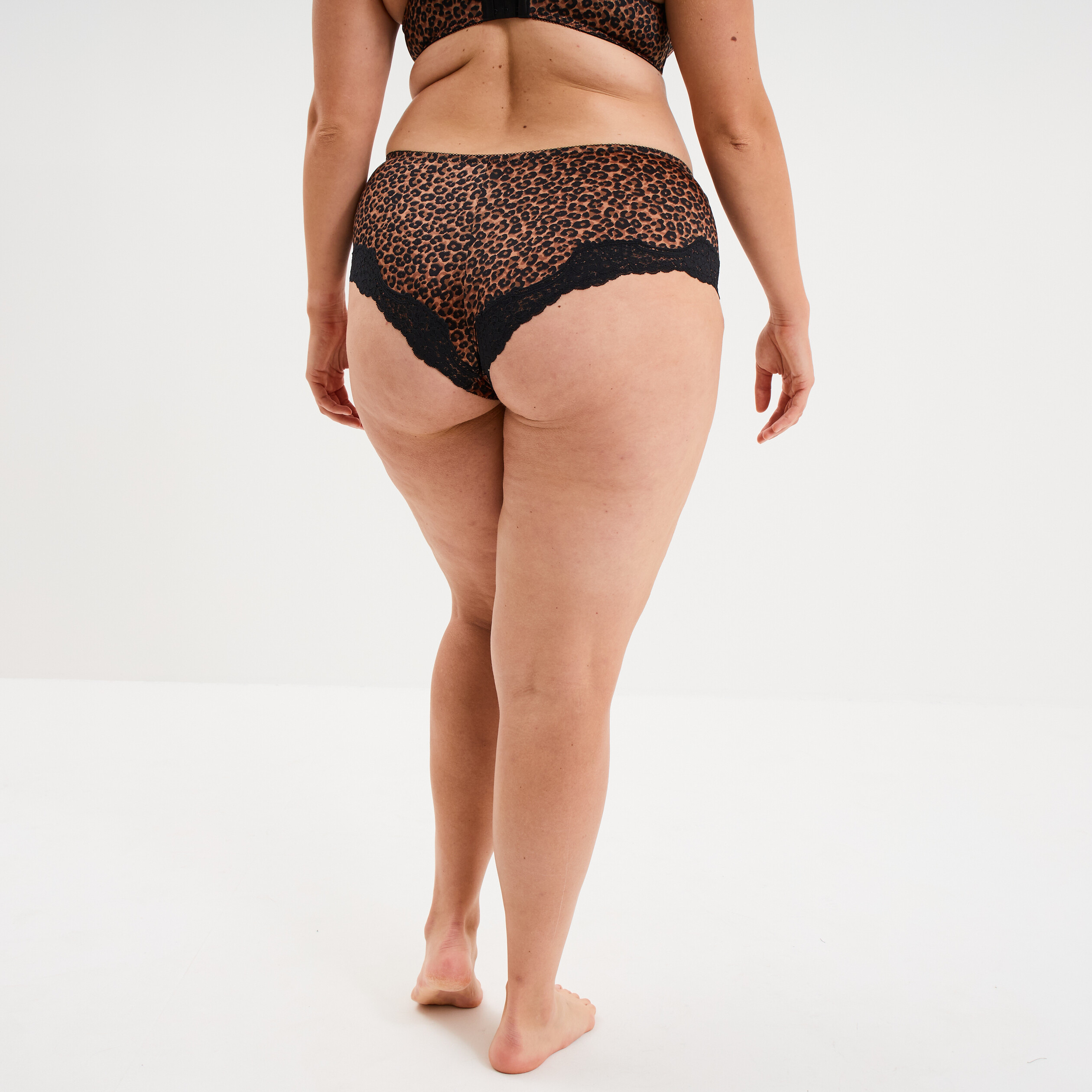 Shorty effet satin avec dentelle marron femme grande taille