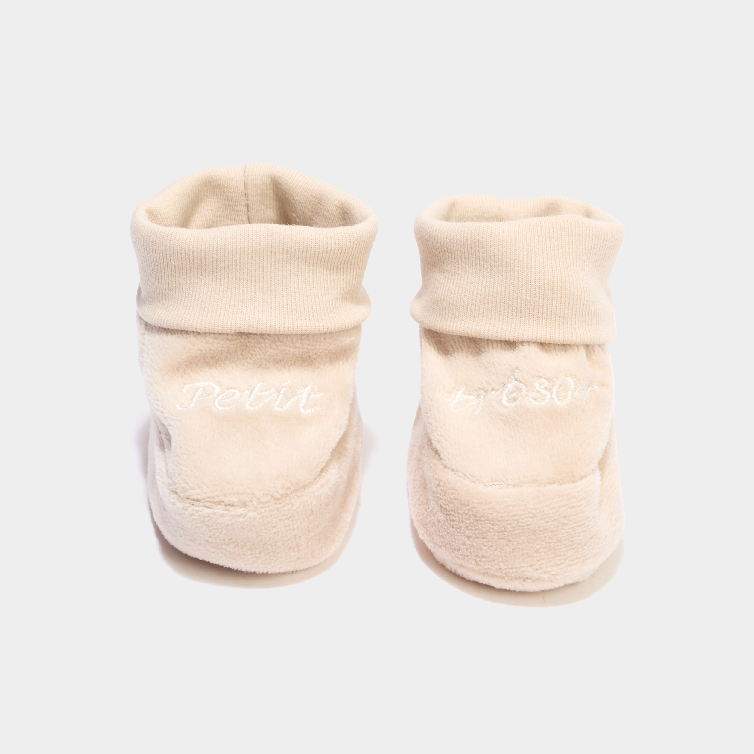 Chaussettes de naissance brod&eacute;es taupe b&eacute;b&eacute;