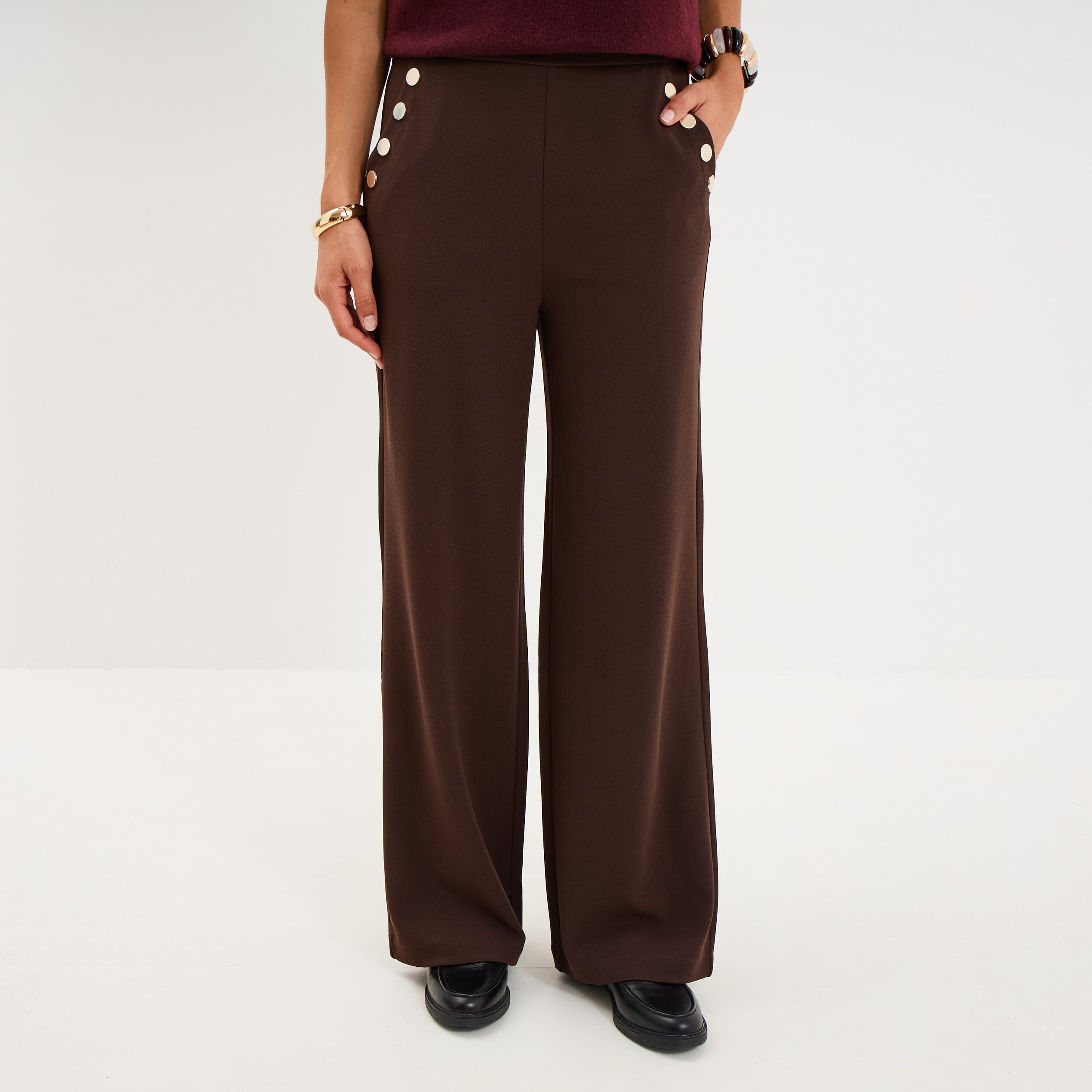 Pantalon &agrave; ponts flare effet cr&ecirc;pe marron fonc&eacute; femme