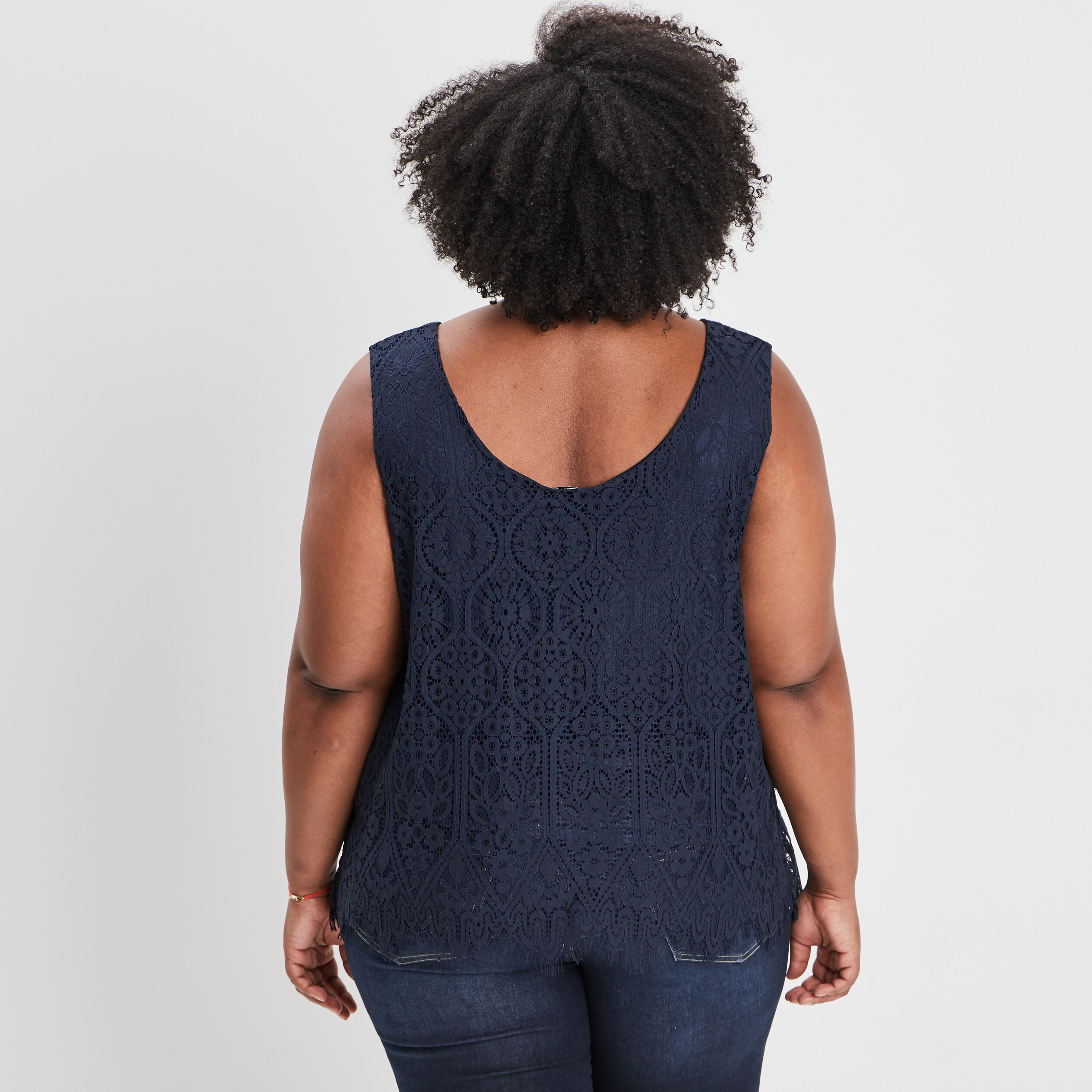 debardeur col v avec bijoux bleu marine femmegt Débardeur col V avec bijoux bleu marine femme grande taille