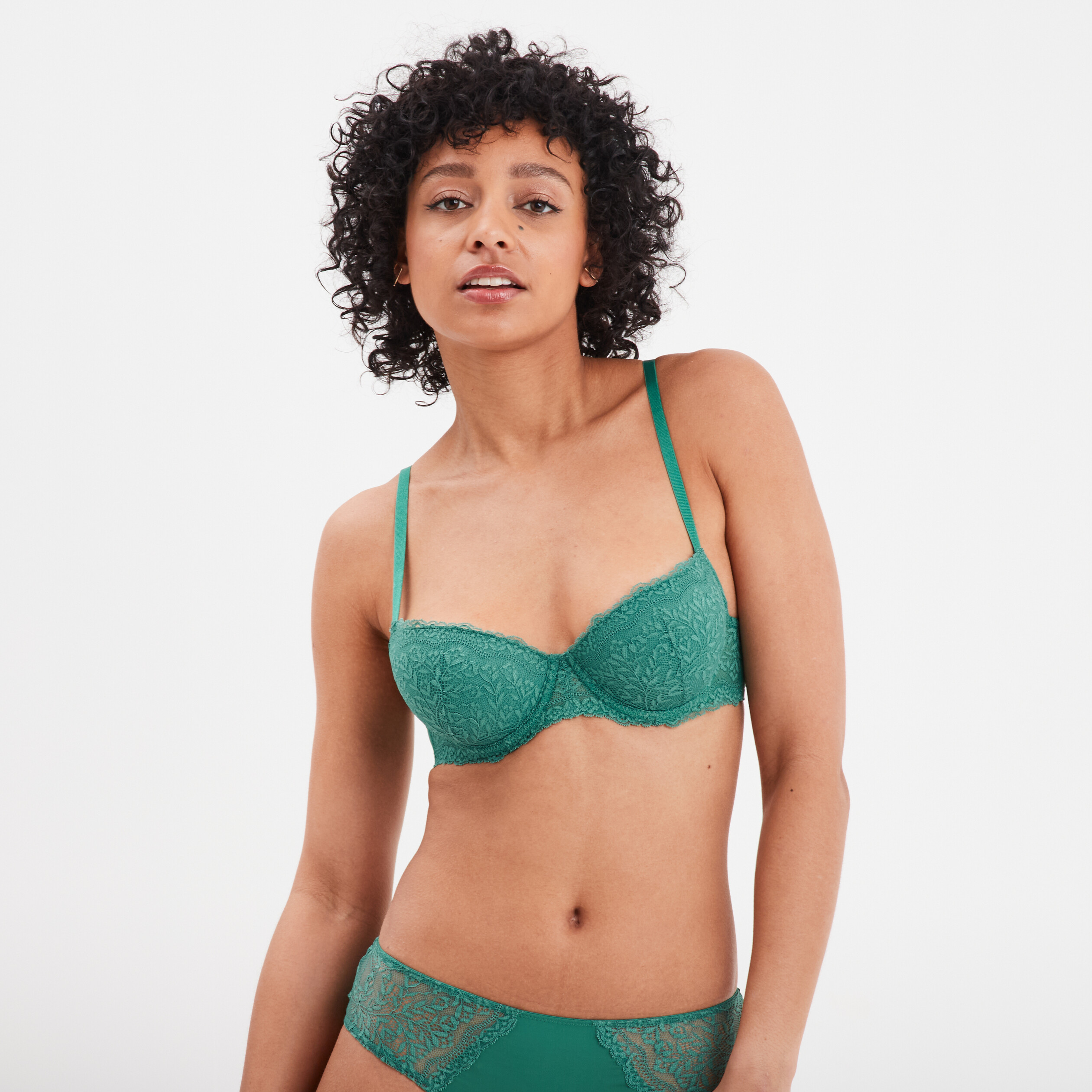 soutien gorge corbeille micro dentelle vert menthe femme Soutien-gorge corbeille micro dentelle vert menthe femme