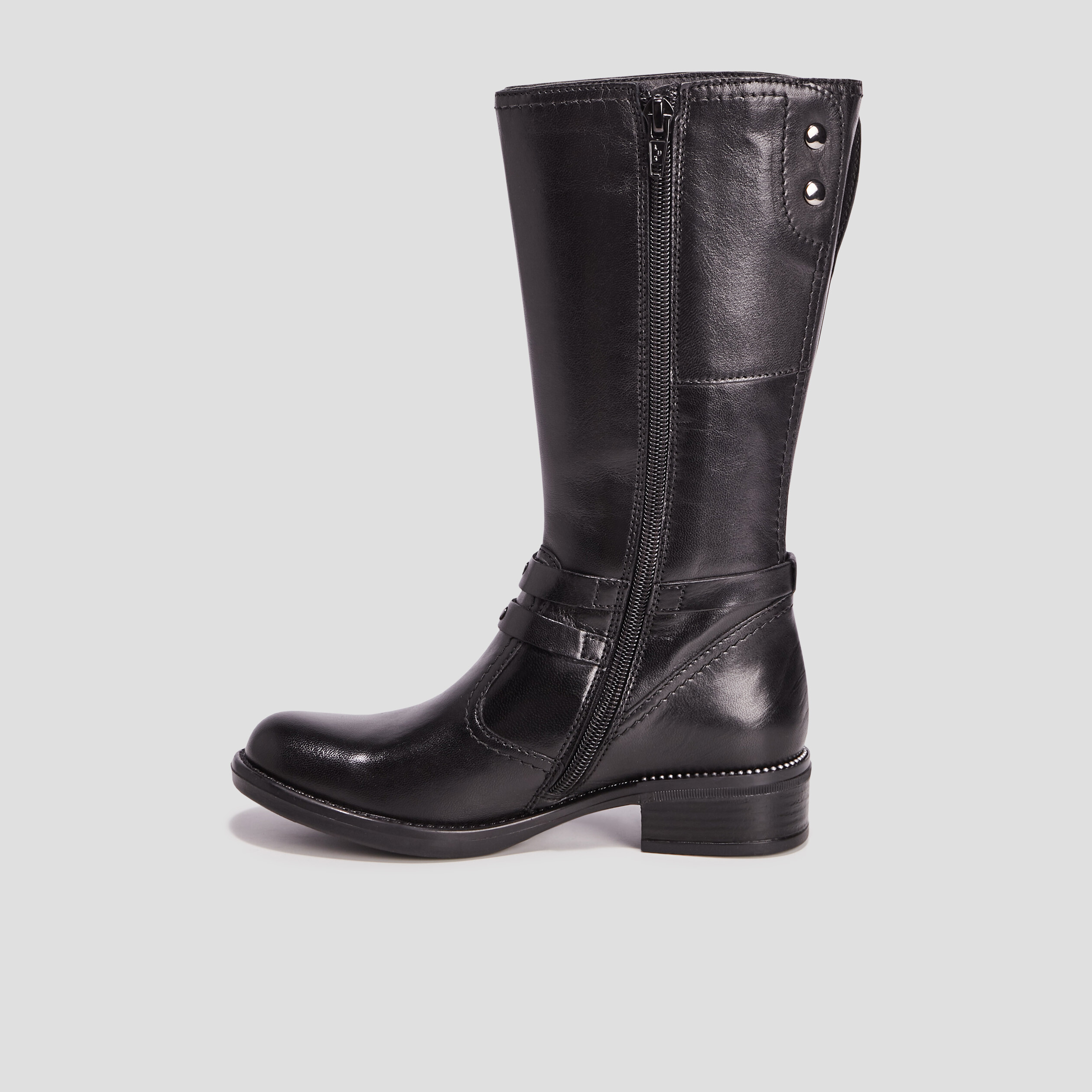 La sale halle bottes