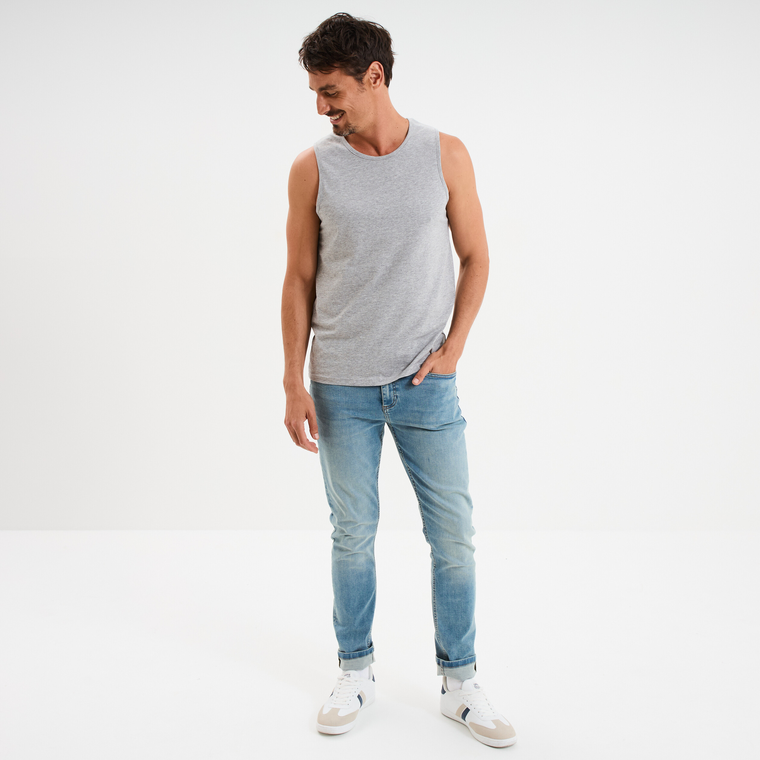 debardeur col rond bretelles larges gris homme Débardeur col rond bretelles larges gris homme