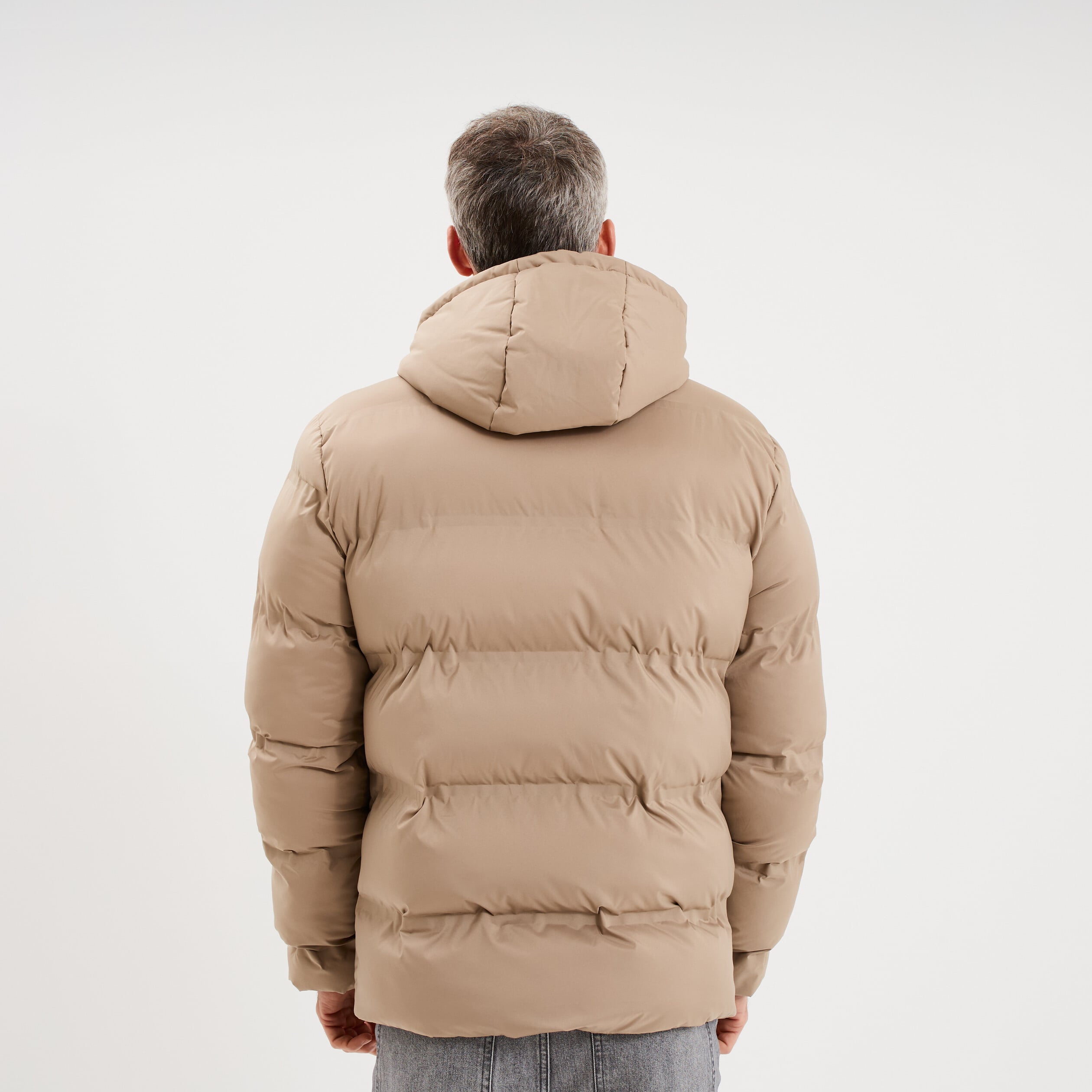 Doudoune courte &agrave; capuche d&eacute;perlante taupe homme