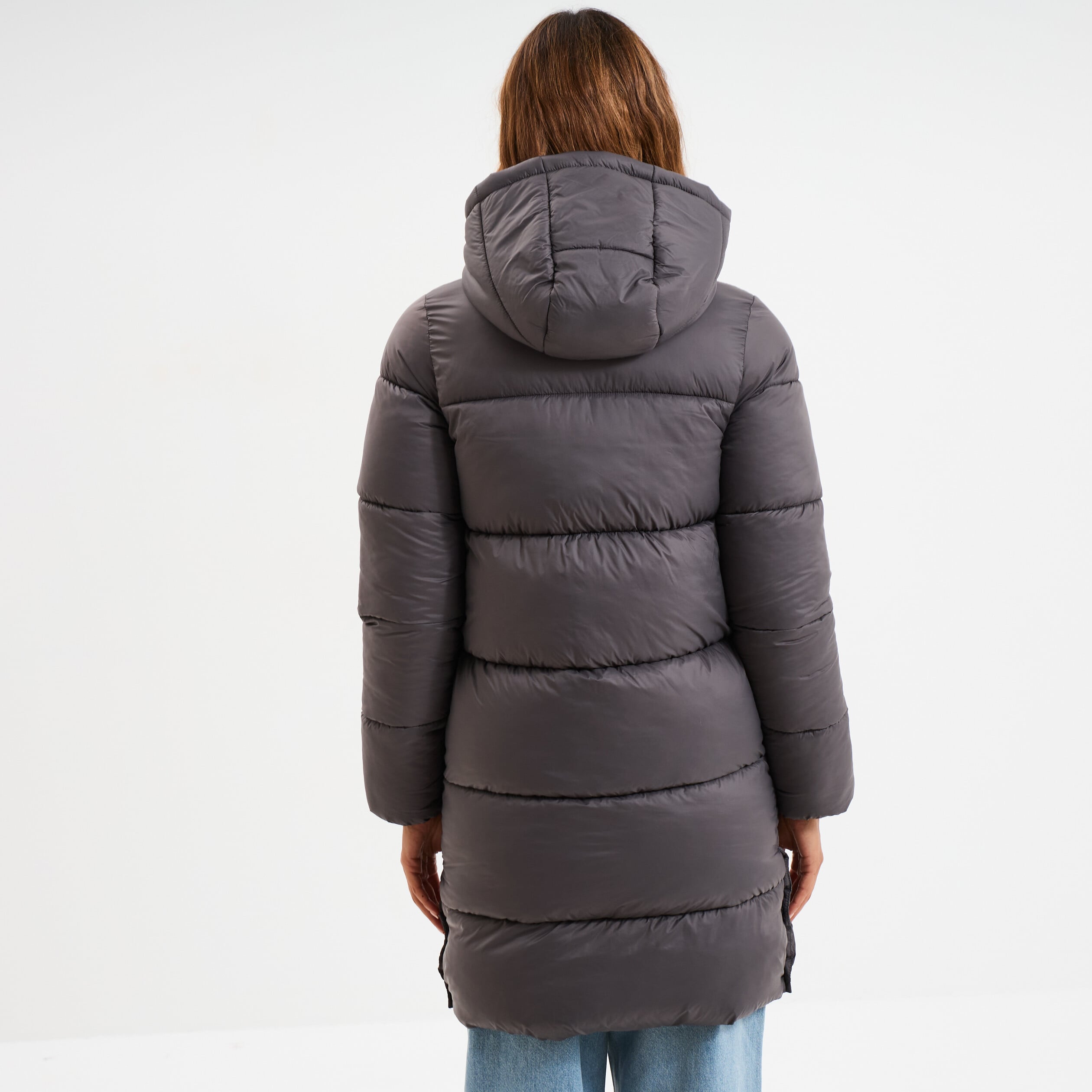 Doudoune longue &agrave; capuche gris fonc&eacute; femme