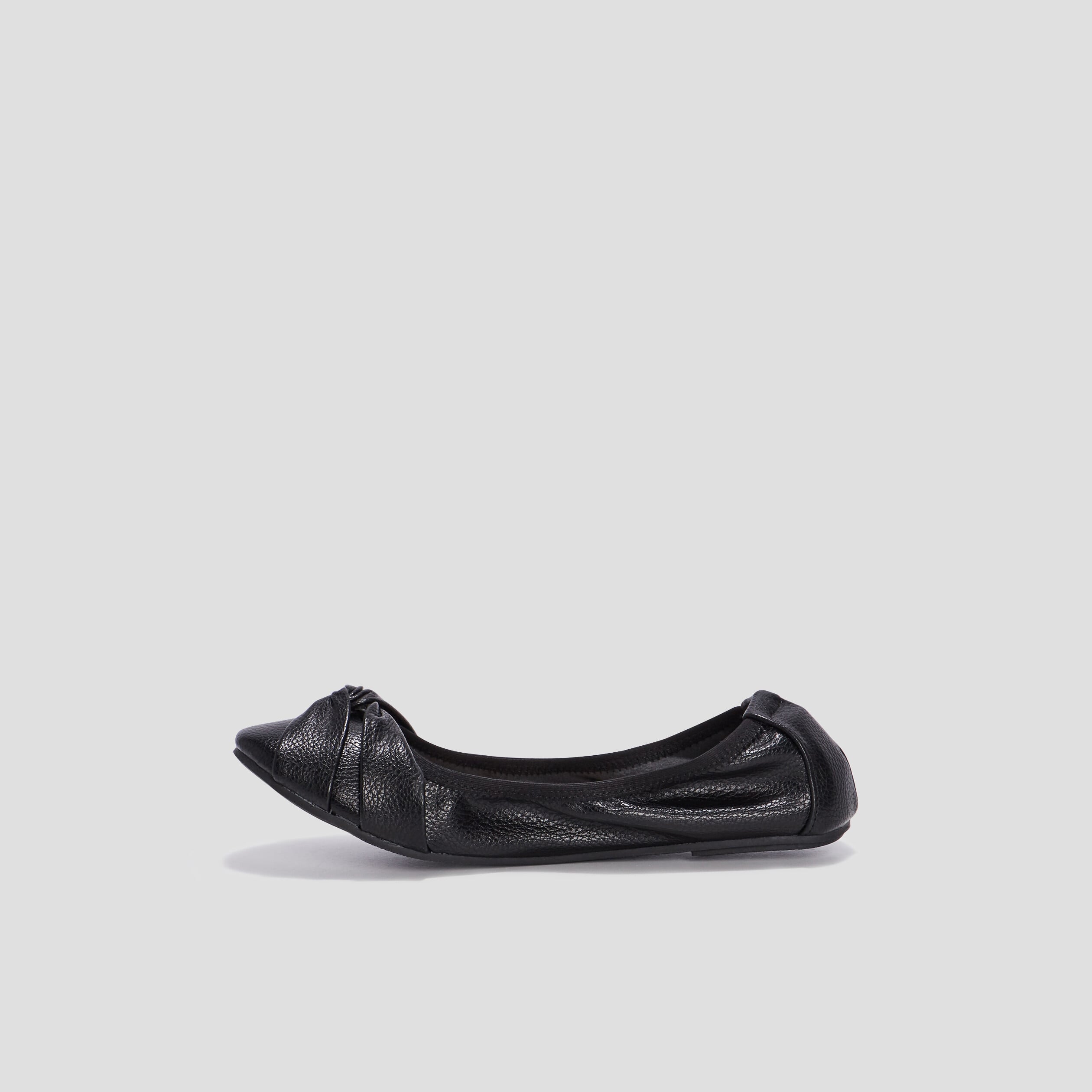 Ballerines plates d&eacute;tail effet nou&eacute; noir femme