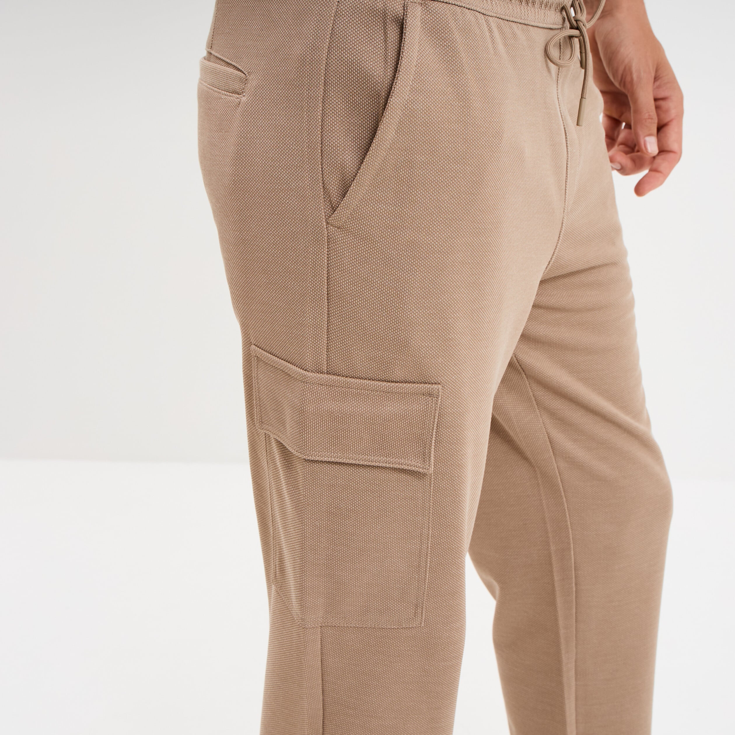 Pantalon cargo taille &eacute;lastiqu&eacute;e taupe homme