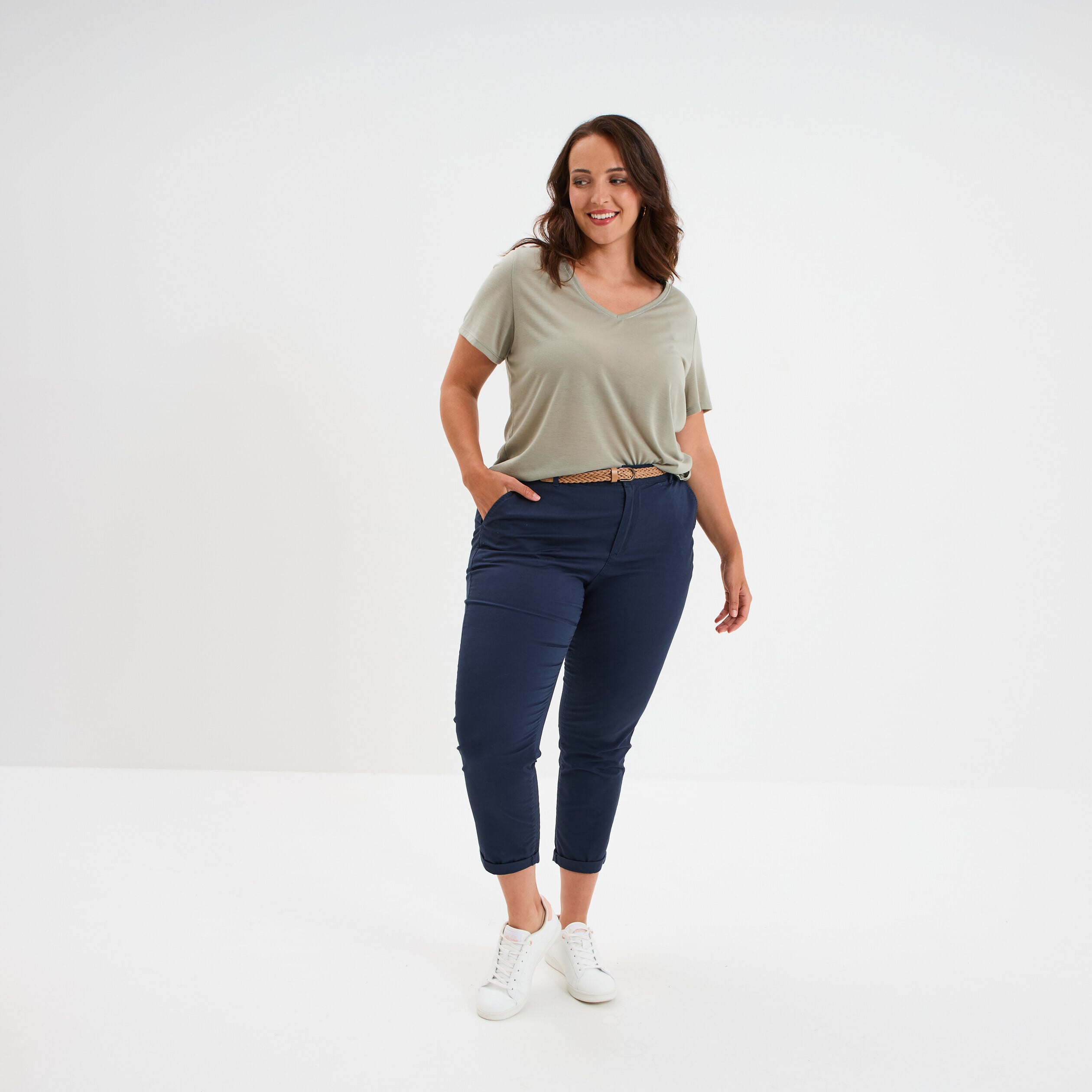 T-shirt manches courtes col V vert kaki femme grande taille