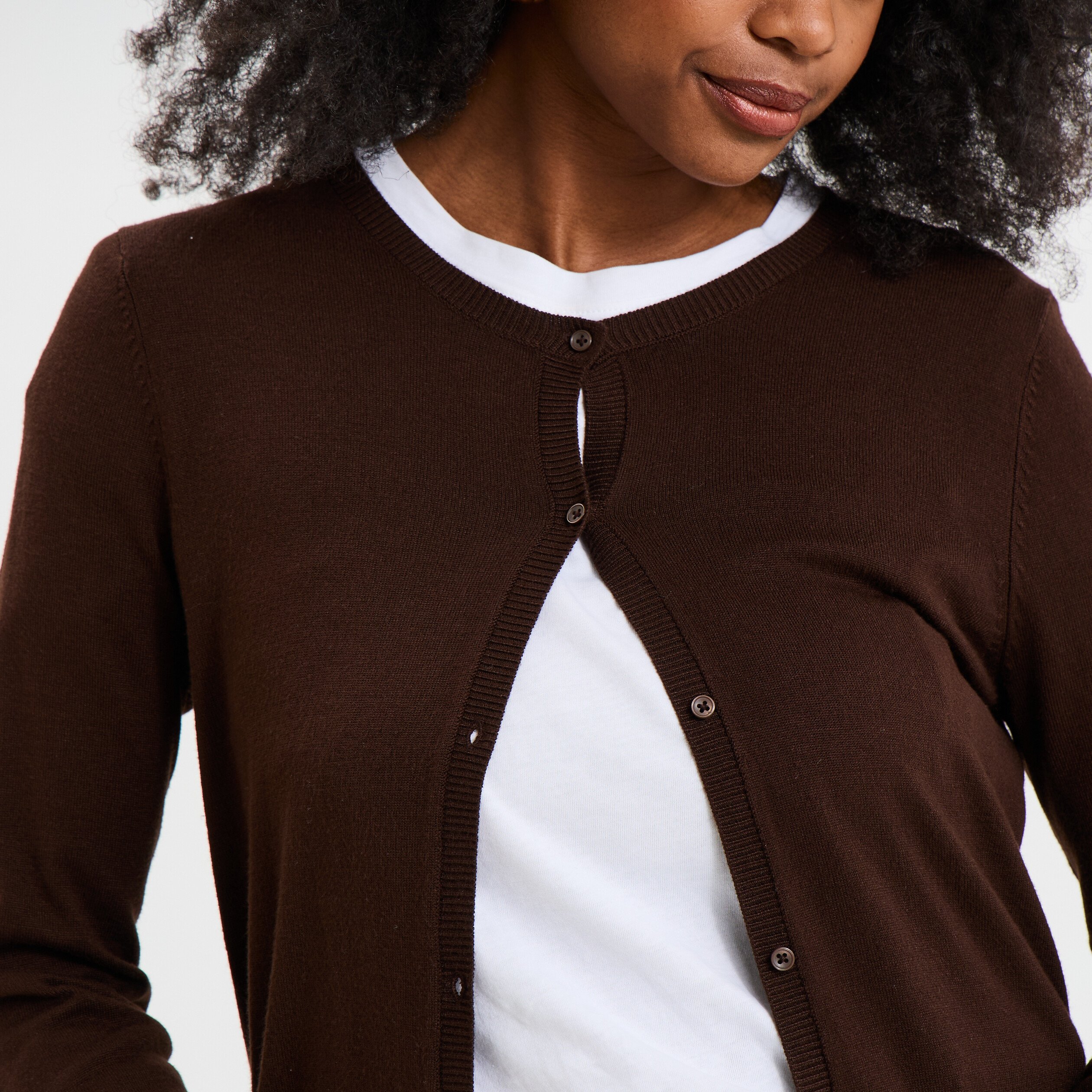 Gilet col rond manches longues marron foncé femme