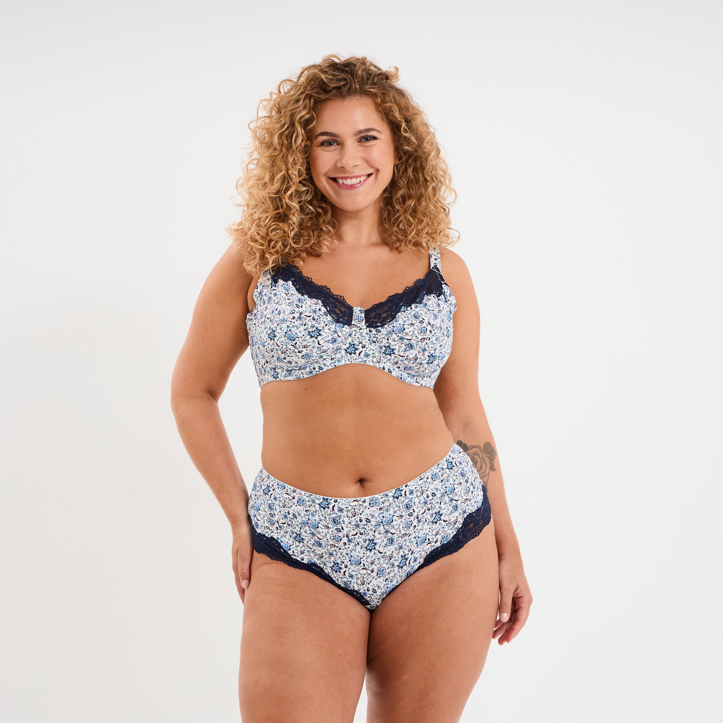 Soutien-gorge corbeille microfibre blanc femme grande taille