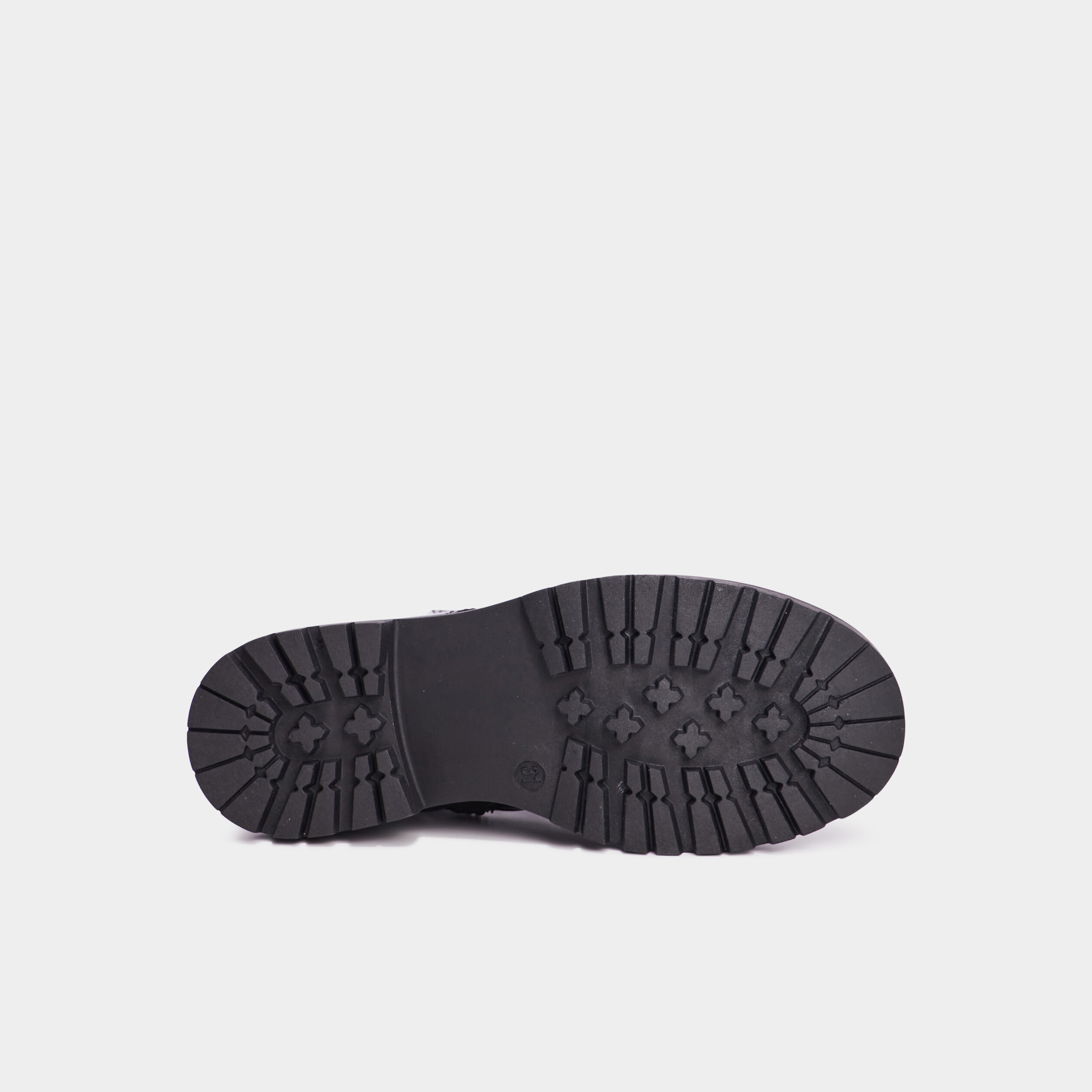 bottines crantees vernies noir fille Bottines crantées vernies noir fille