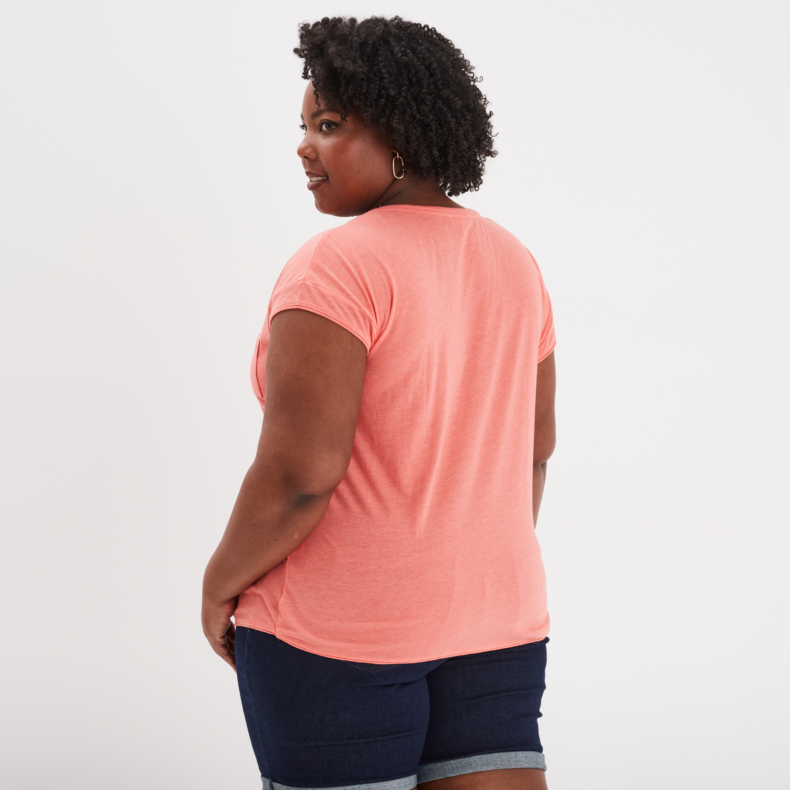 t shirt effet chine col en v avec poche rose femmegt T-shirt effet chiné col en V avec poche rose femme grande taille