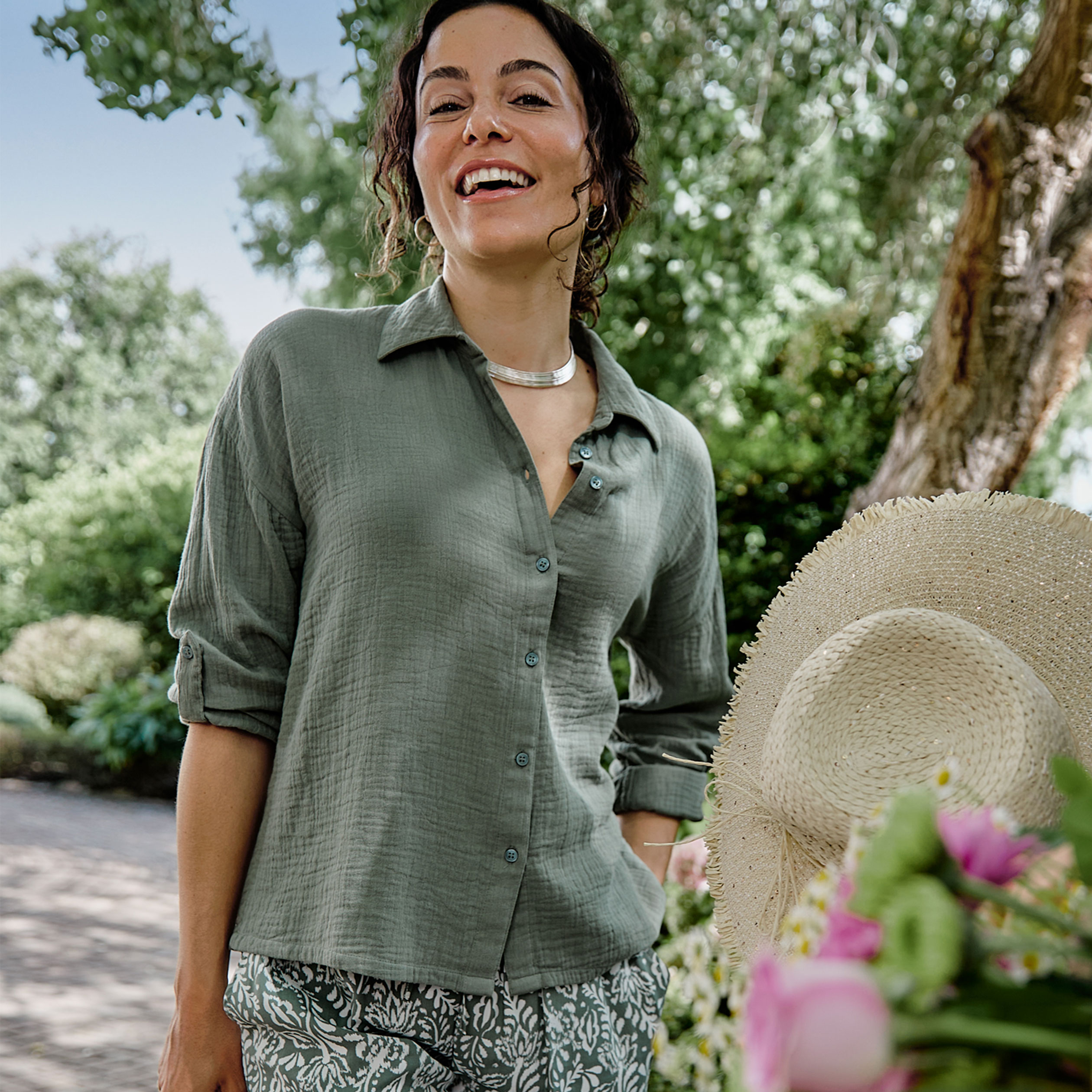 chemise manches longues en gaze de coton vert kaki femme Chemise manches longues en gaze de coton vert kaki femme