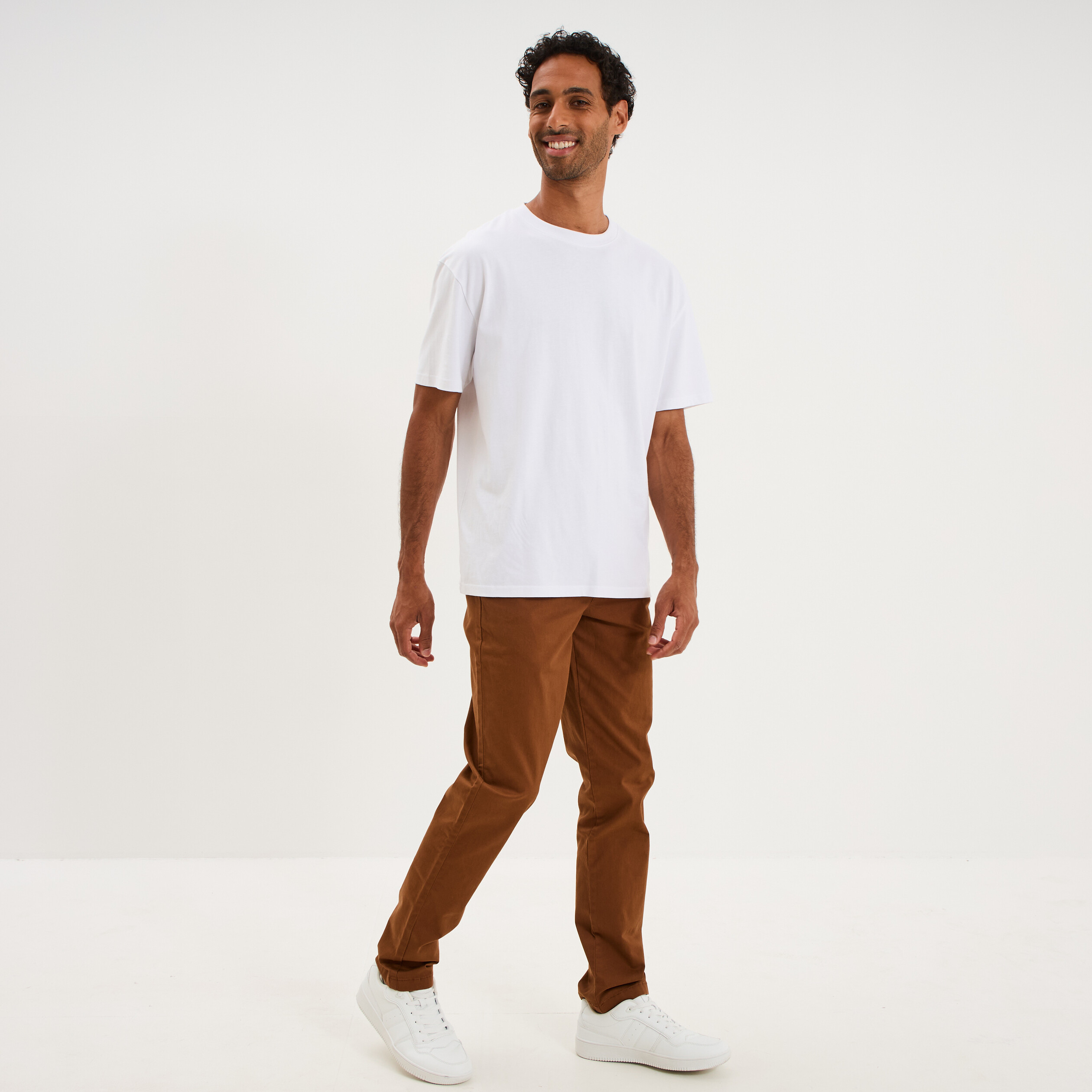 Pantalon chino droit stretch camel homme