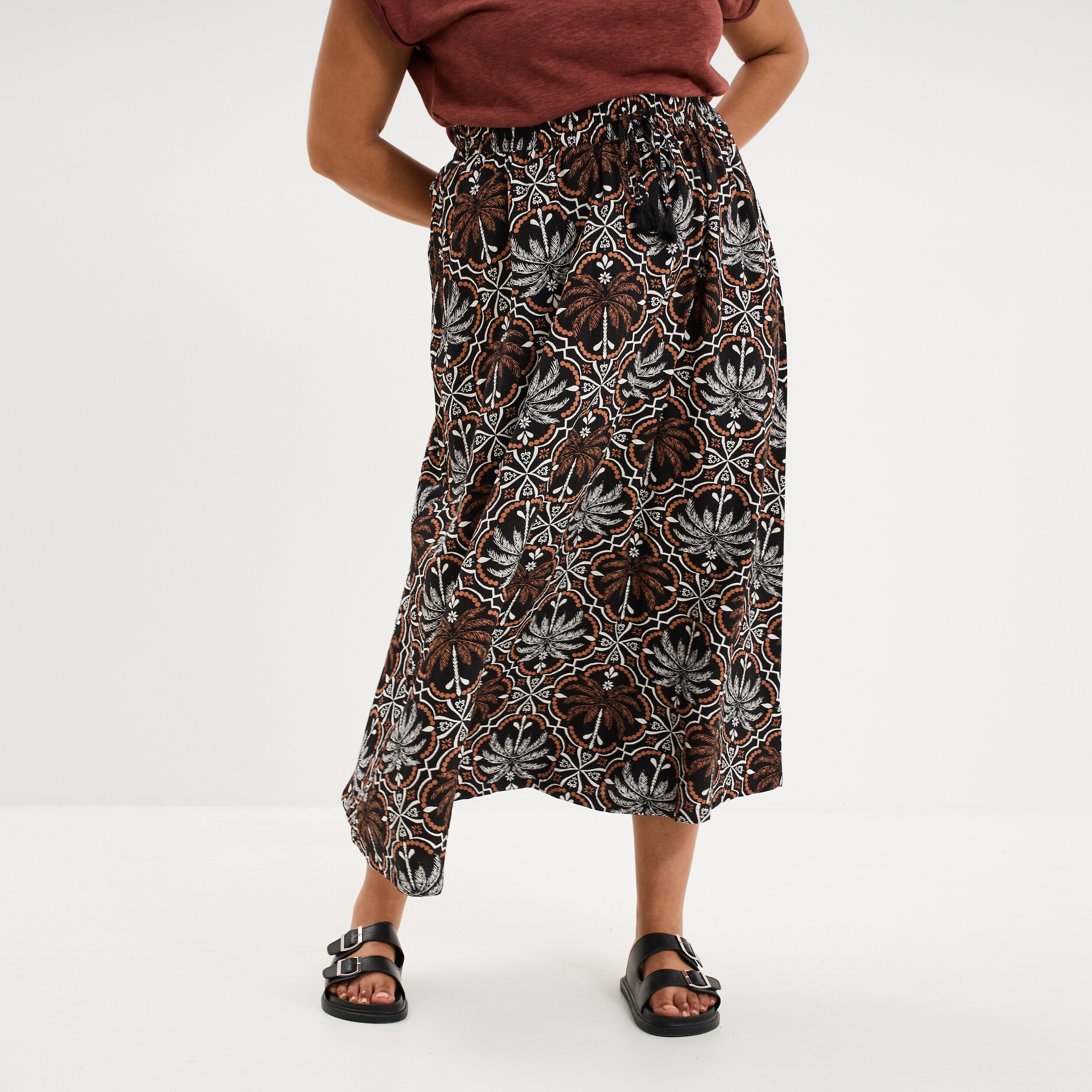Jupe longue &eacute;vas&eacute;e noir femme grande taille
