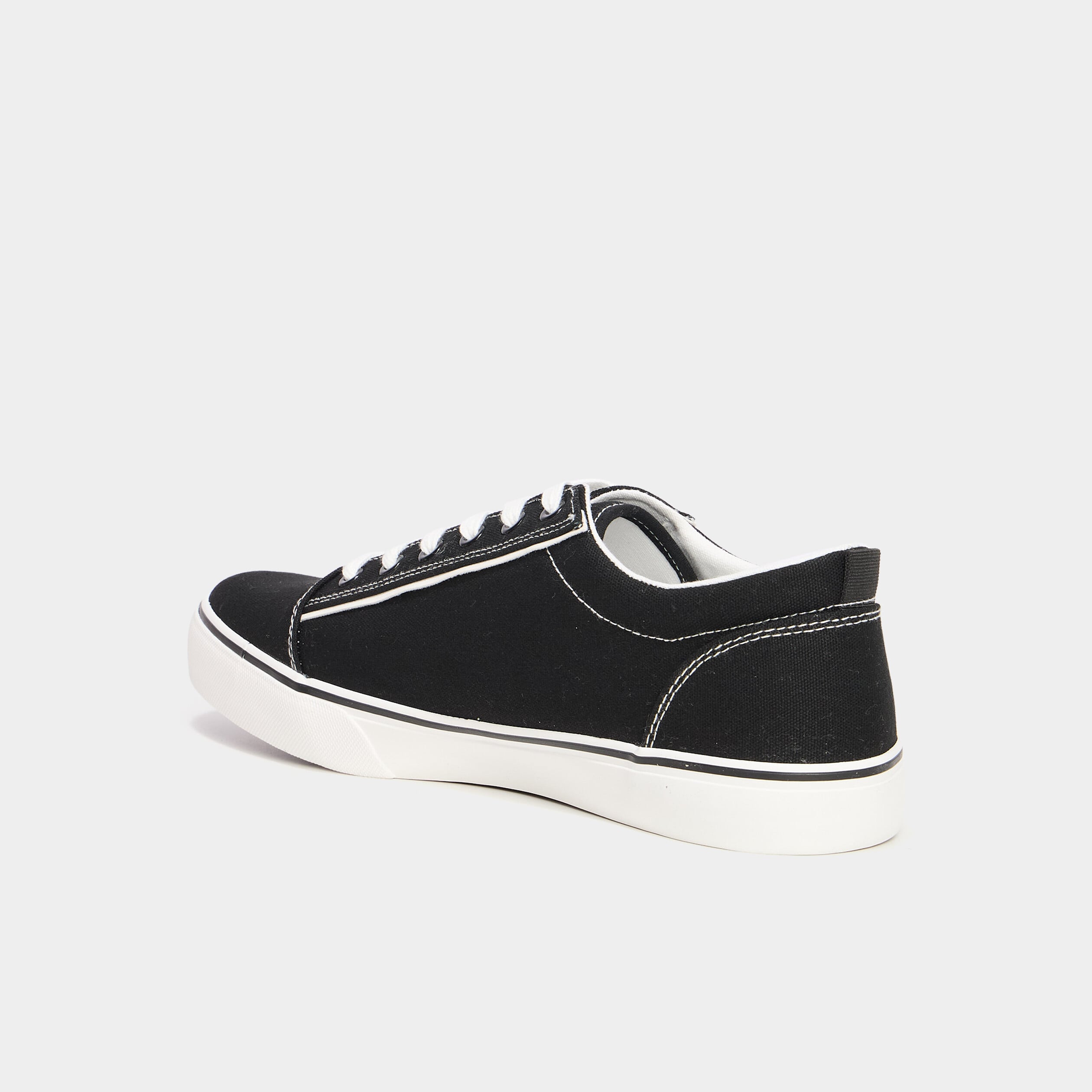 Tennis basses en toile &agrave; lacets noir homme