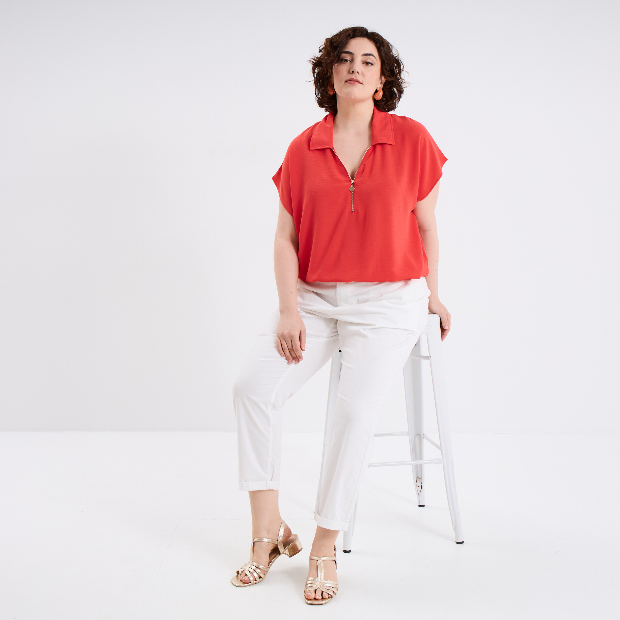 blouse effet satin manches courtes rouge femmegt Blouse effet satin manches courtes rouge femme grande taille
