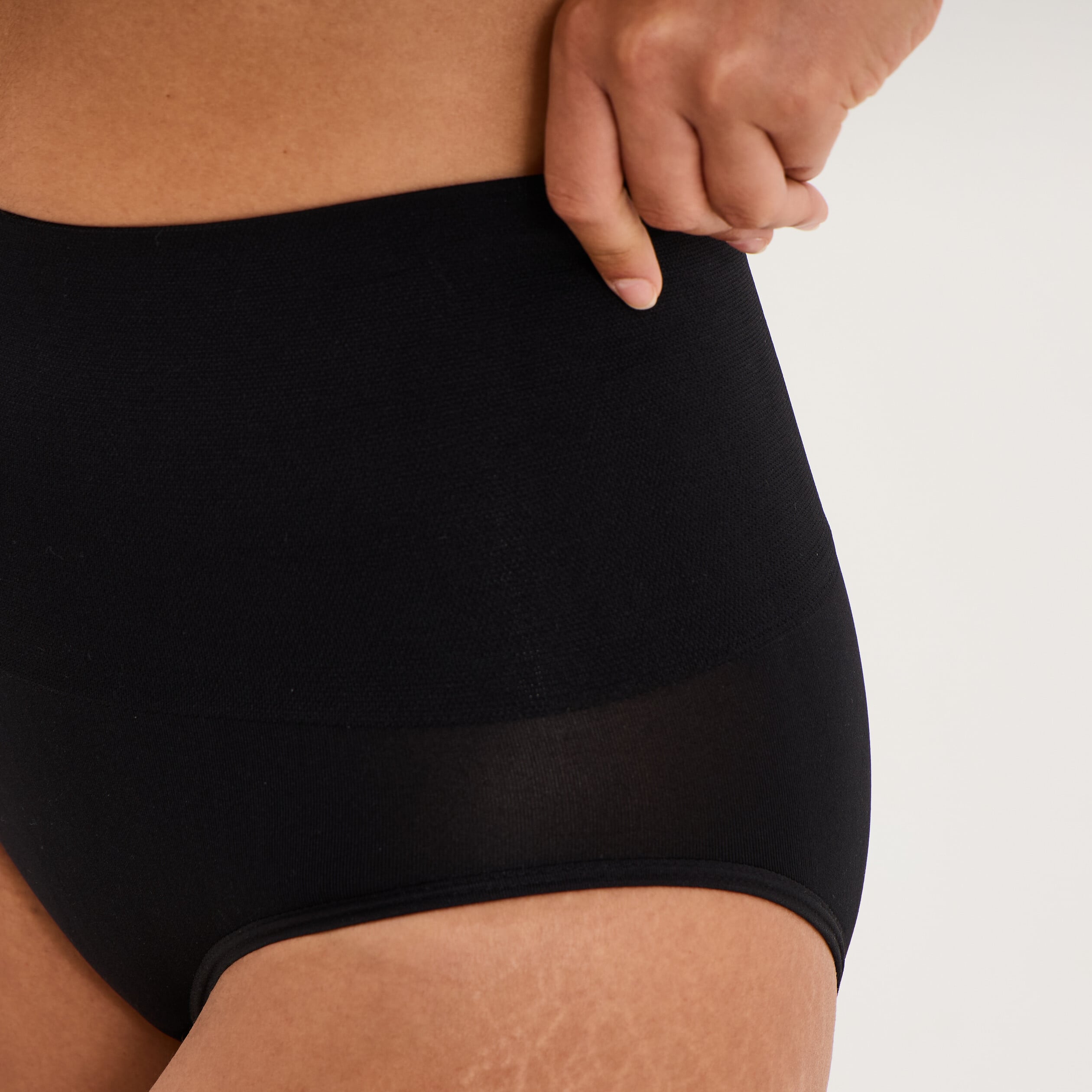 Culotte gainante sans couture noir femme