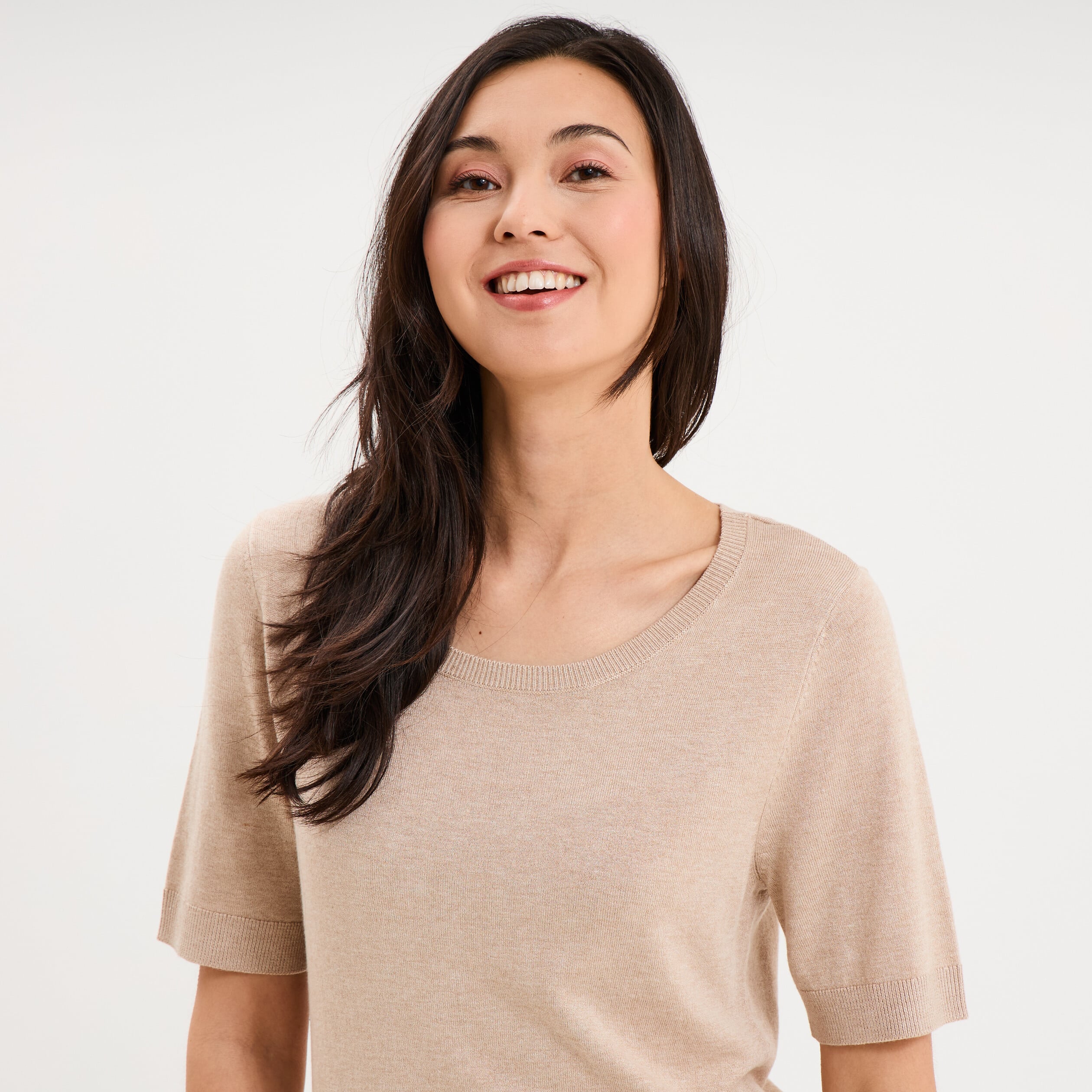 Pull manches courtes col rond beige femme