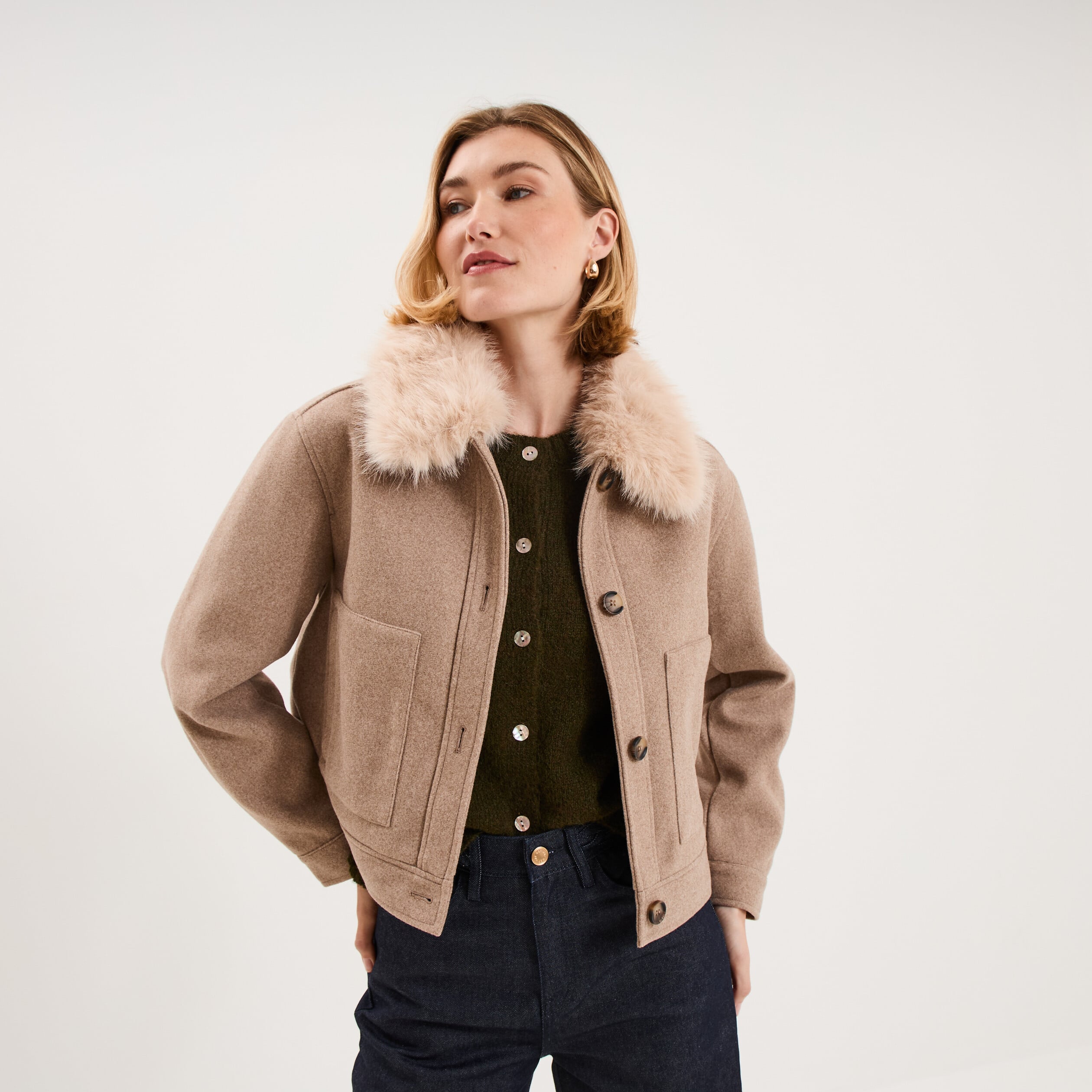 Veste courte col amovible sable femme
