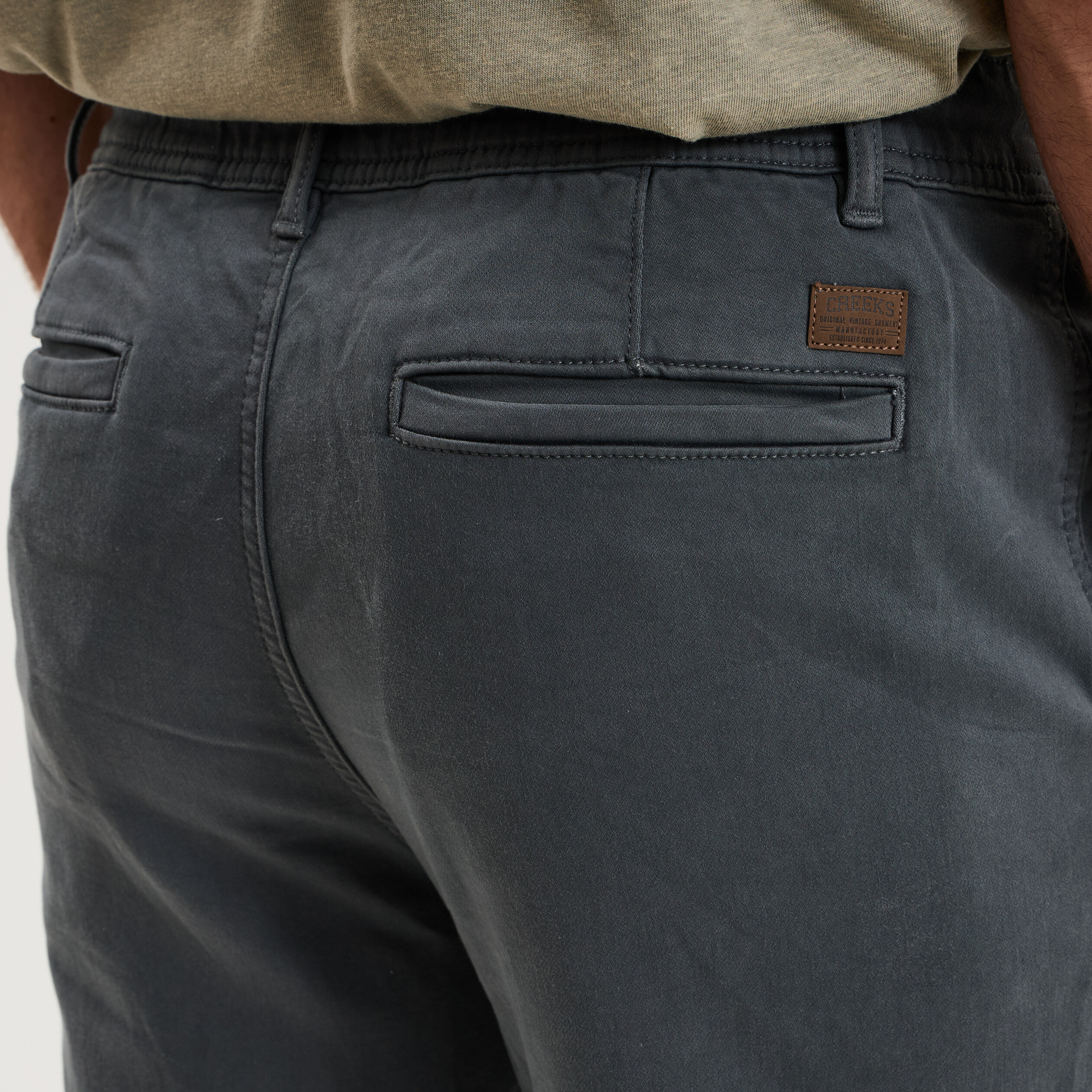 Pantalon chino droit confort vert fonc&eacute; homme