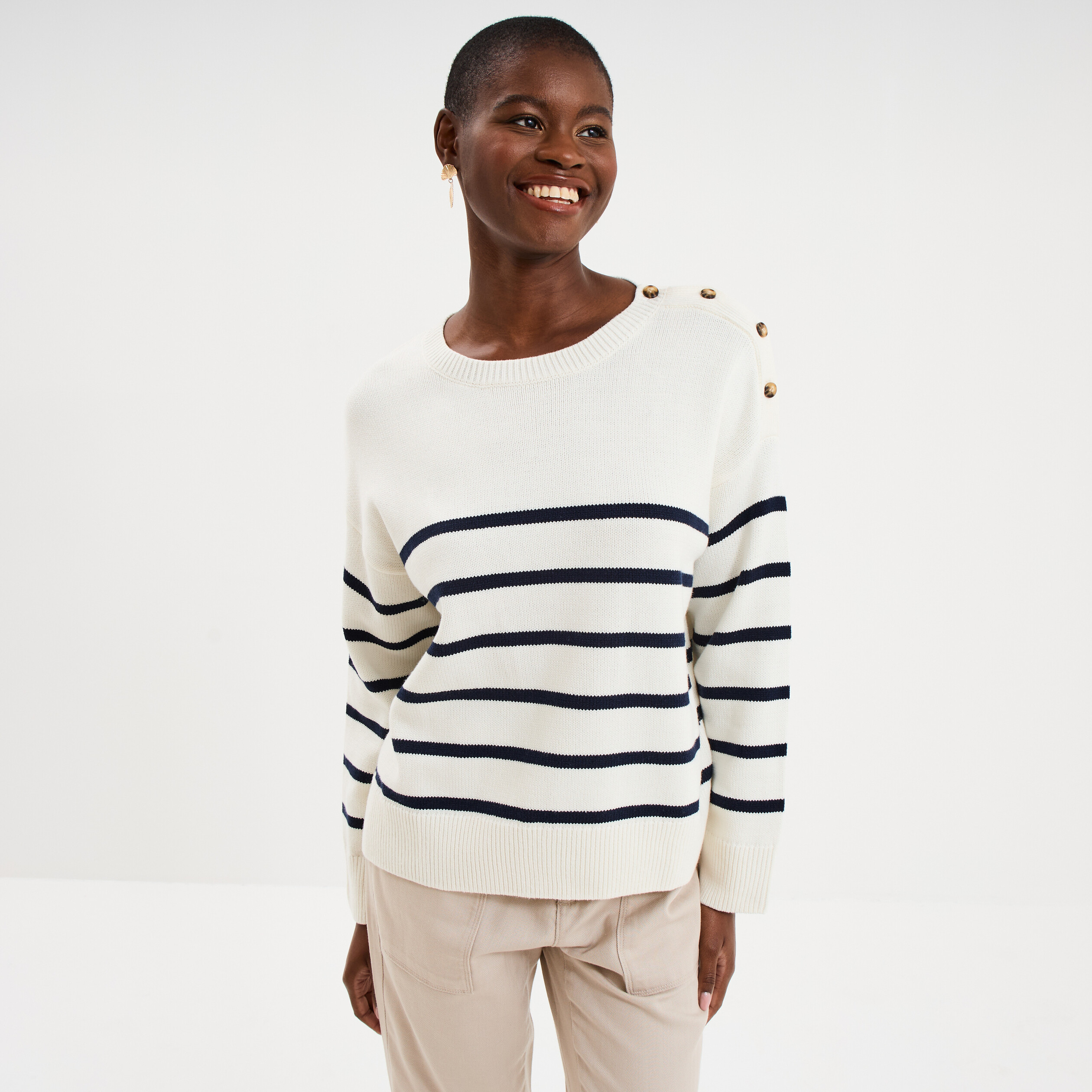Pull marini&egrave;re boutons &eacute;paule blanc femme