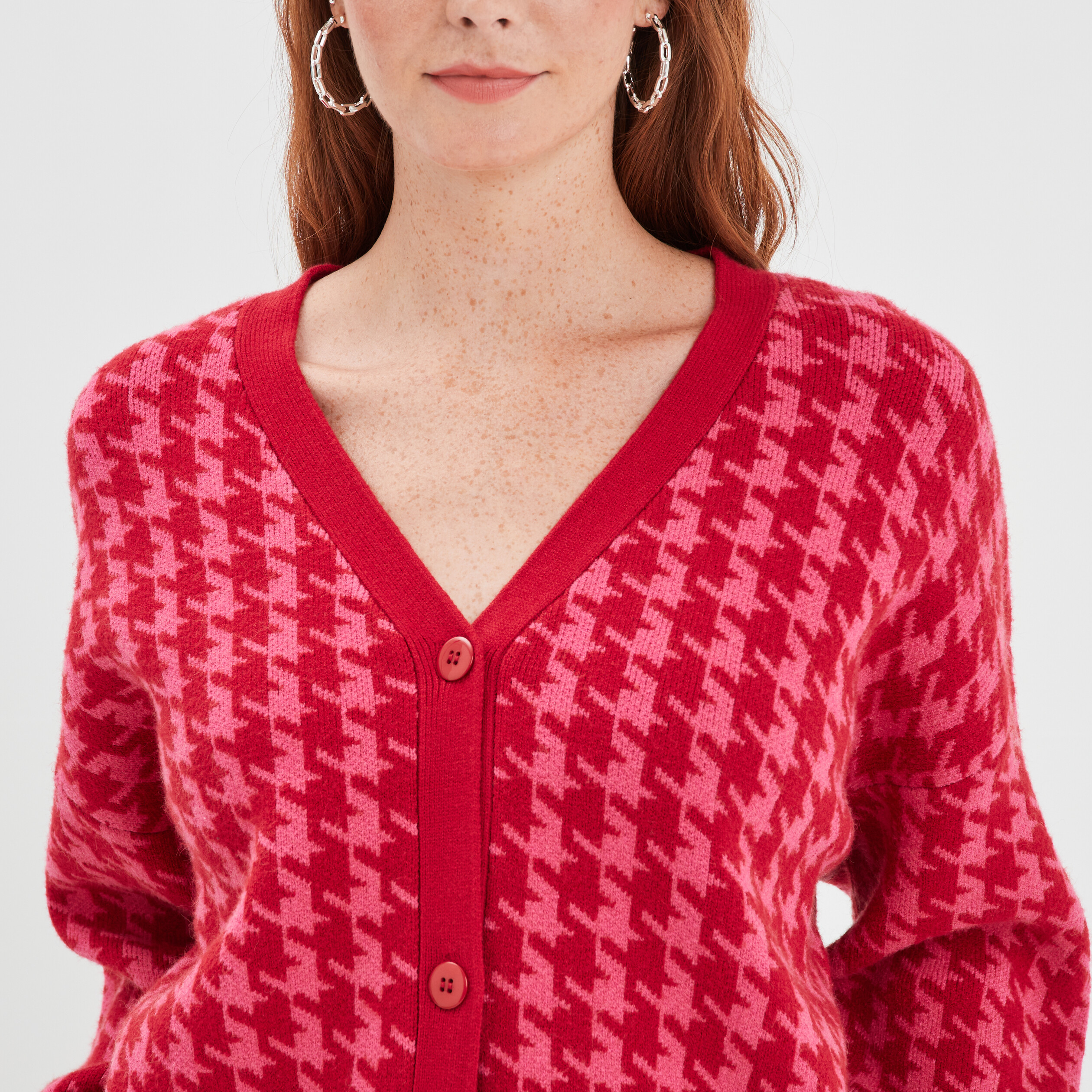 Gilet col en V boutonné Liberto rouge femme