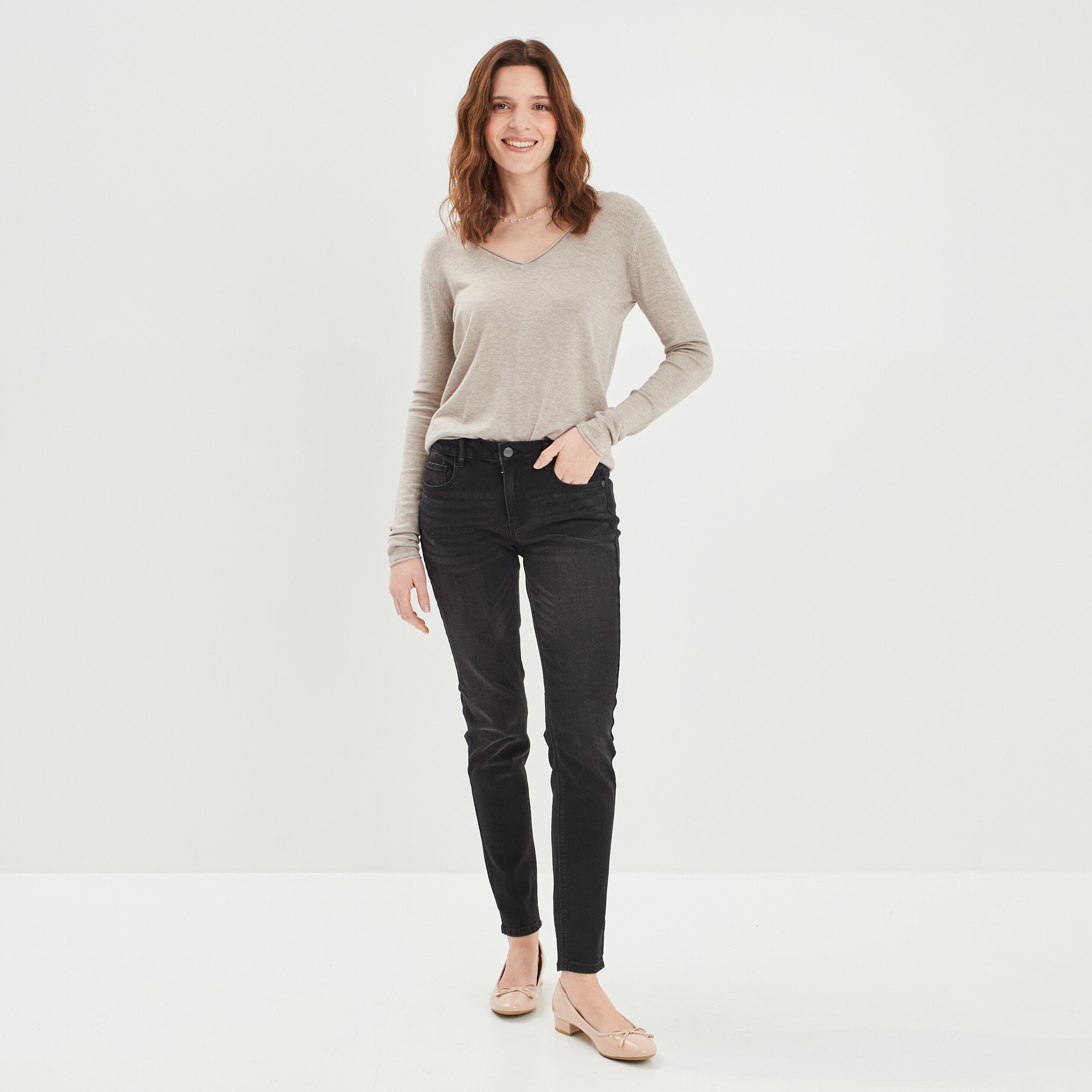 Pull avec col en V beige femme