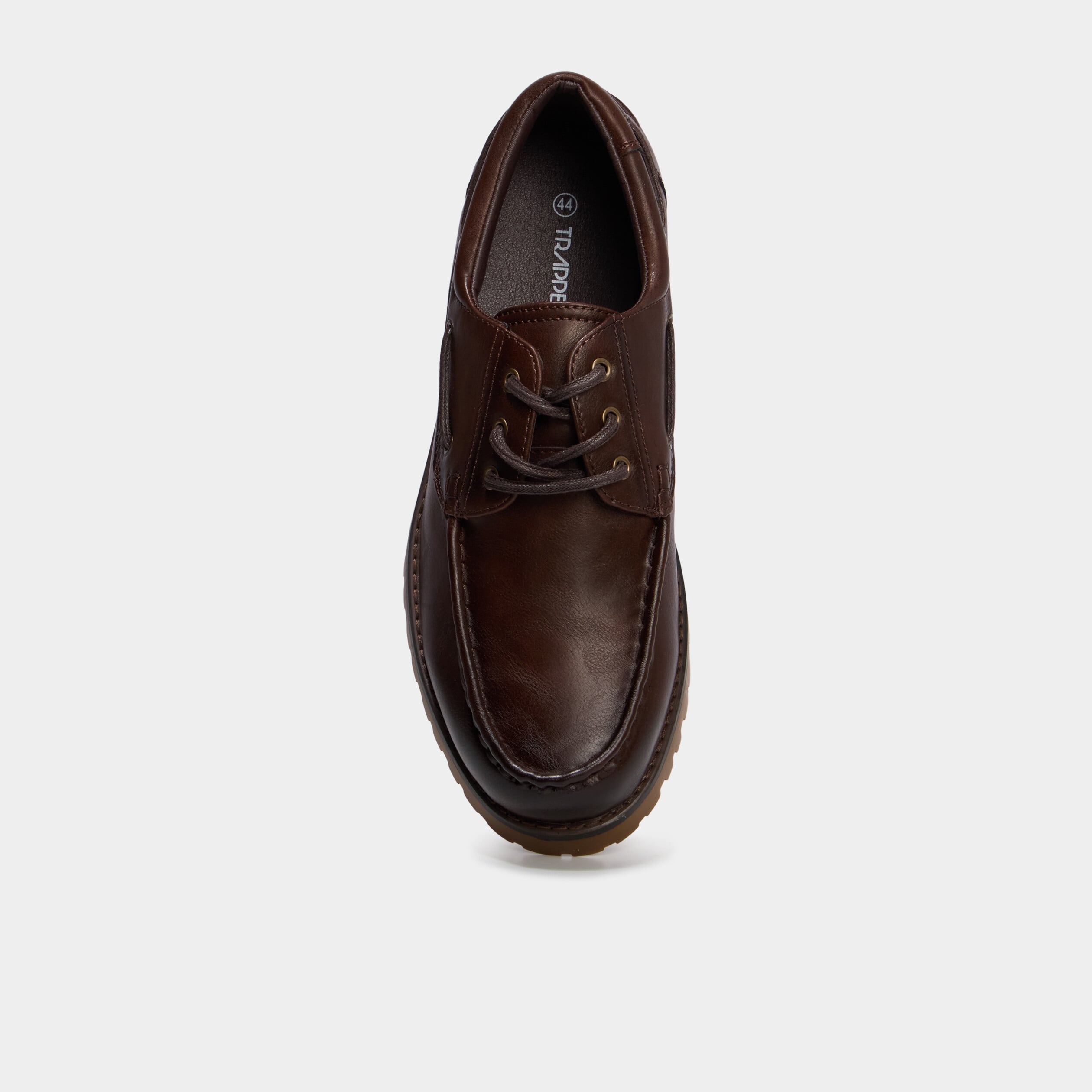 Chaussures bateau crant&eacute;es marron homme