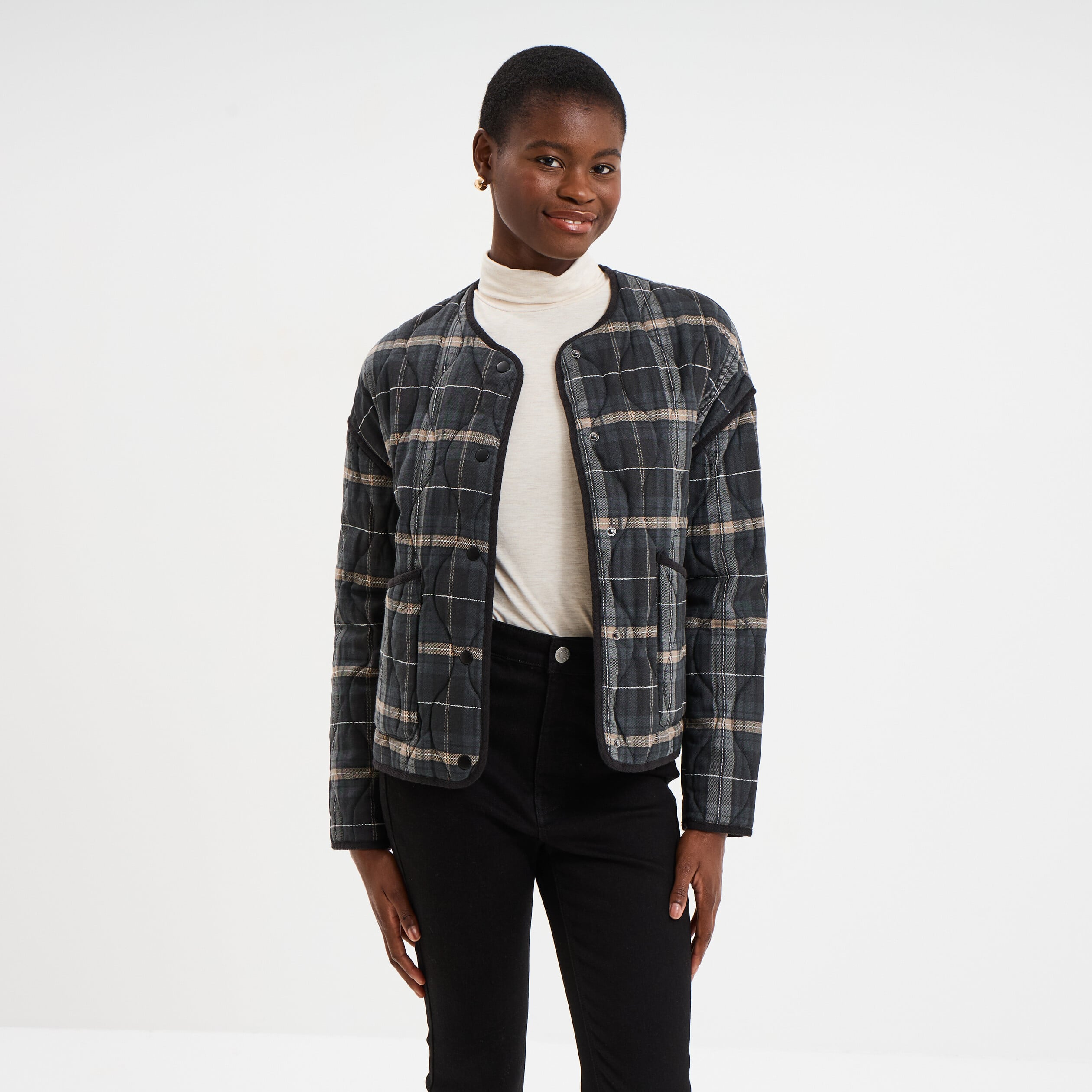 Veste matelass&eacute;e poches plaqu&eacute;es noir femme