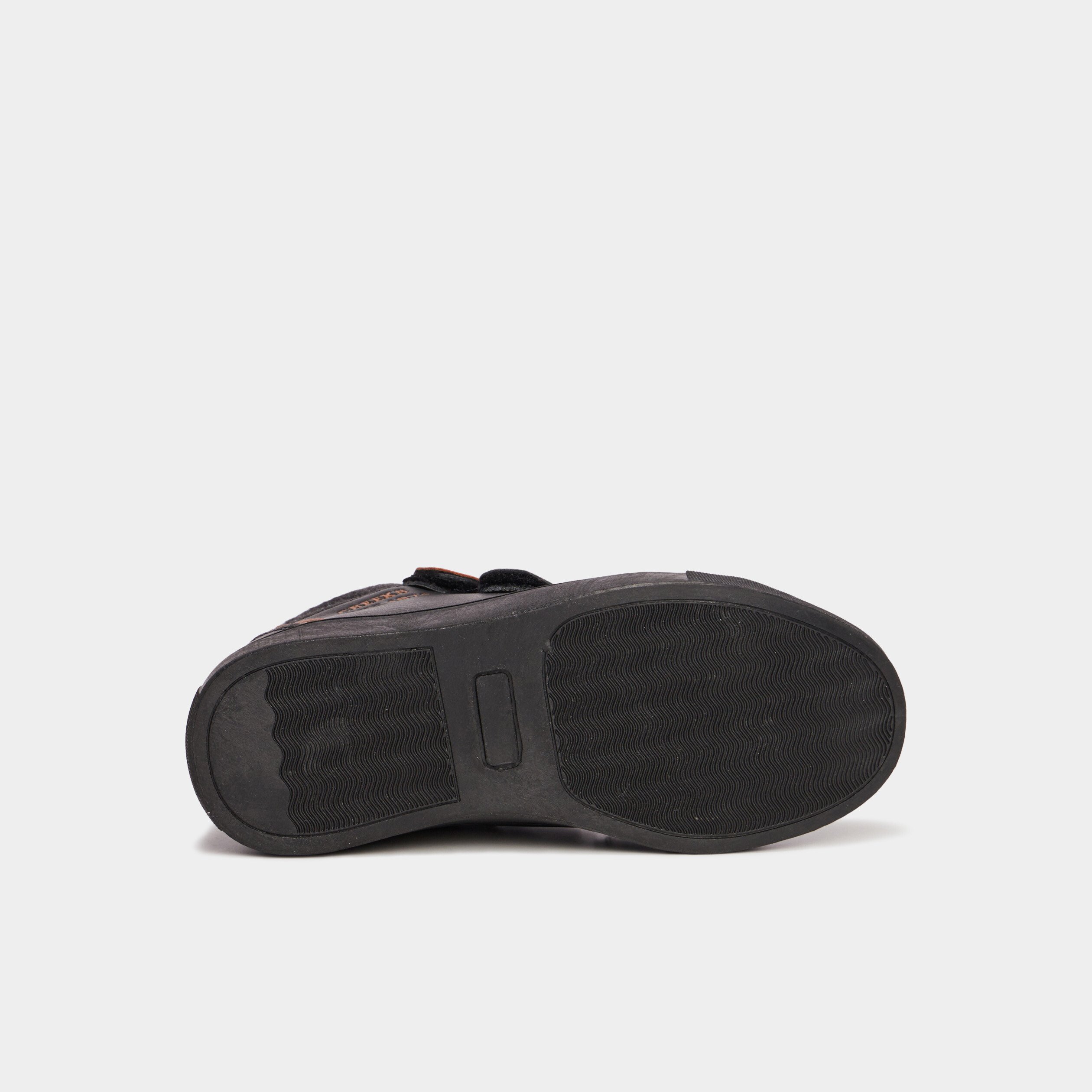baskets montantes a scratchs bout rond noir garcon Baskets montantes à scratchs bout rond noir garçon