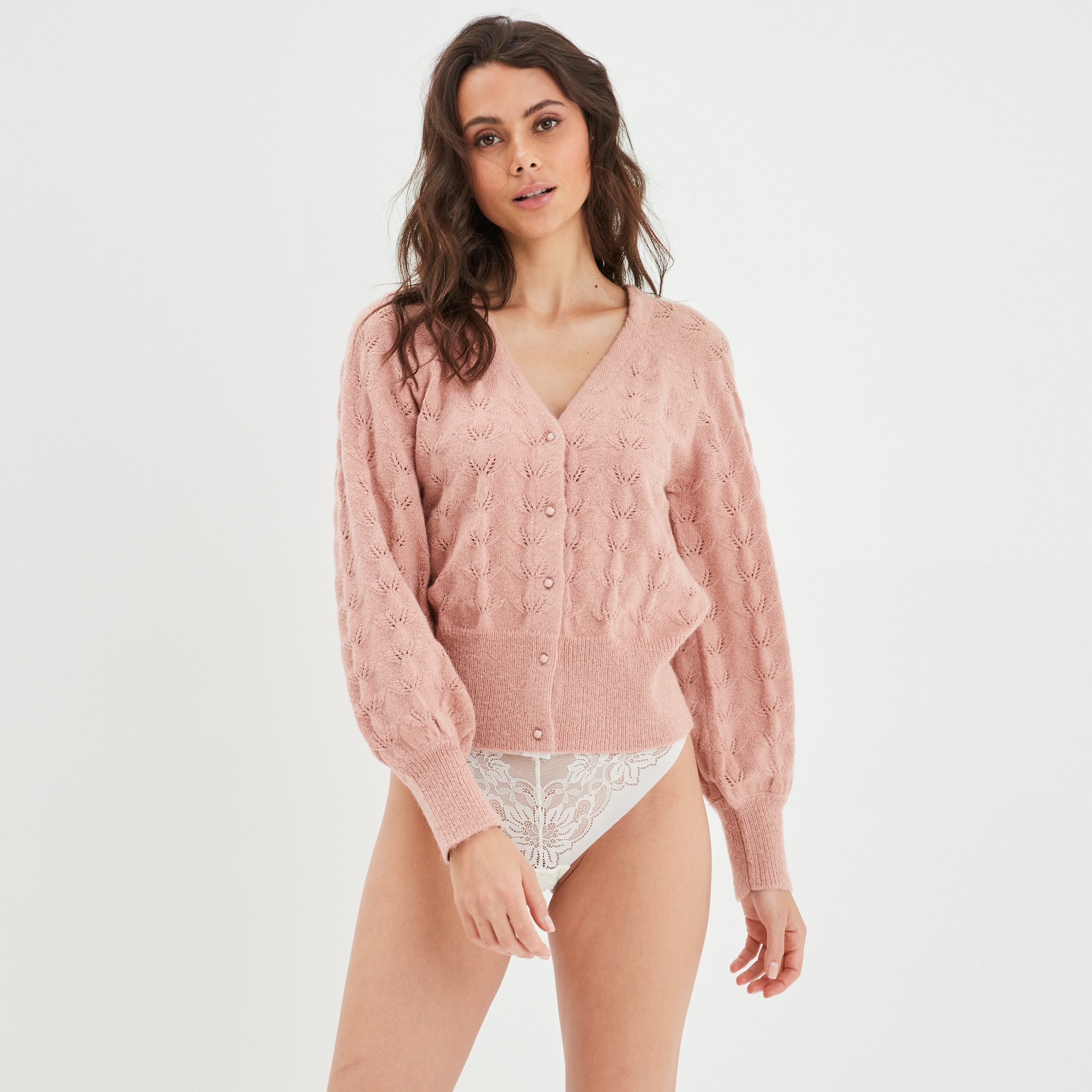 tanga en dentelle ivoire femme Tanga en dentelle ivoire femme