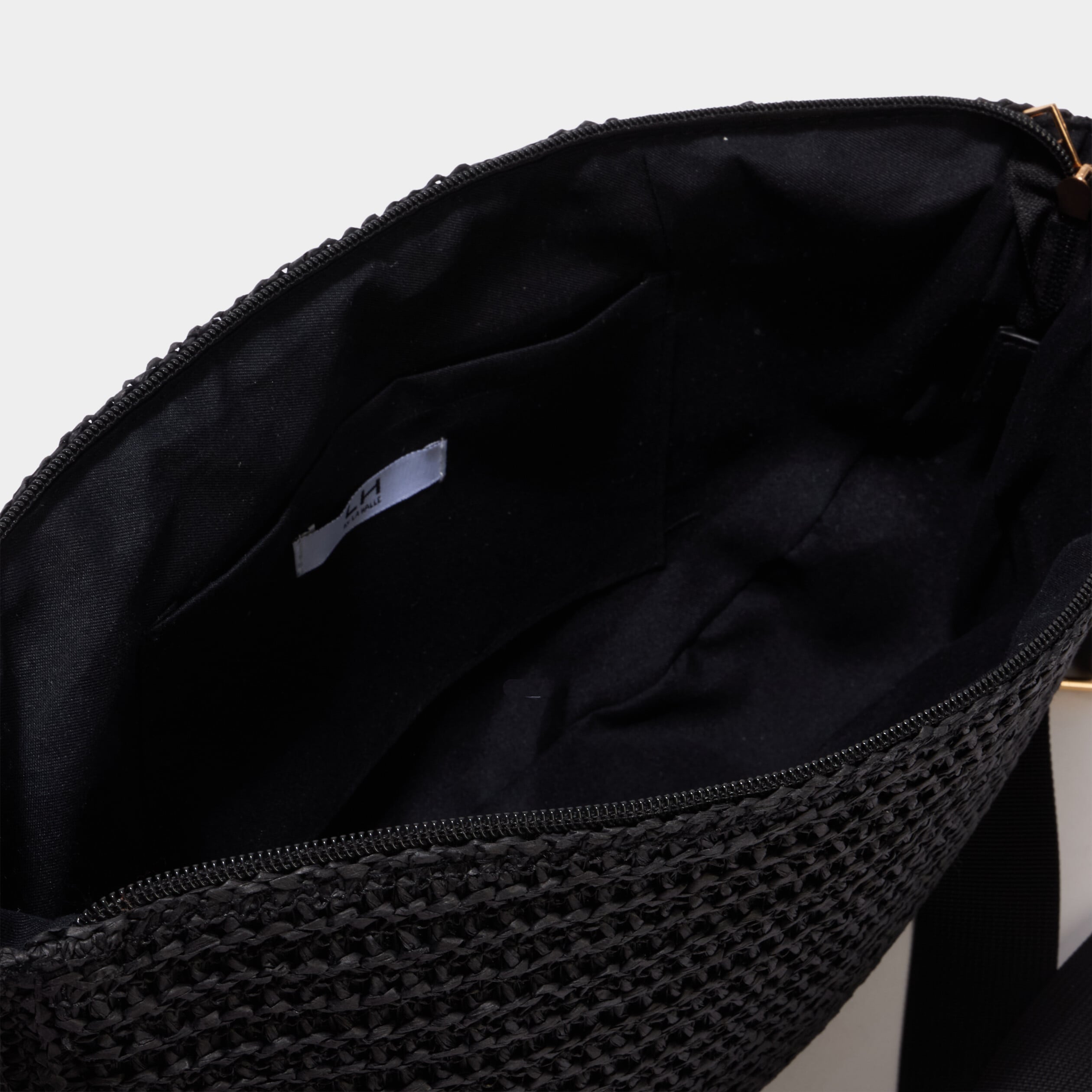 Sac banane XL effet tress&eacute; noir femme