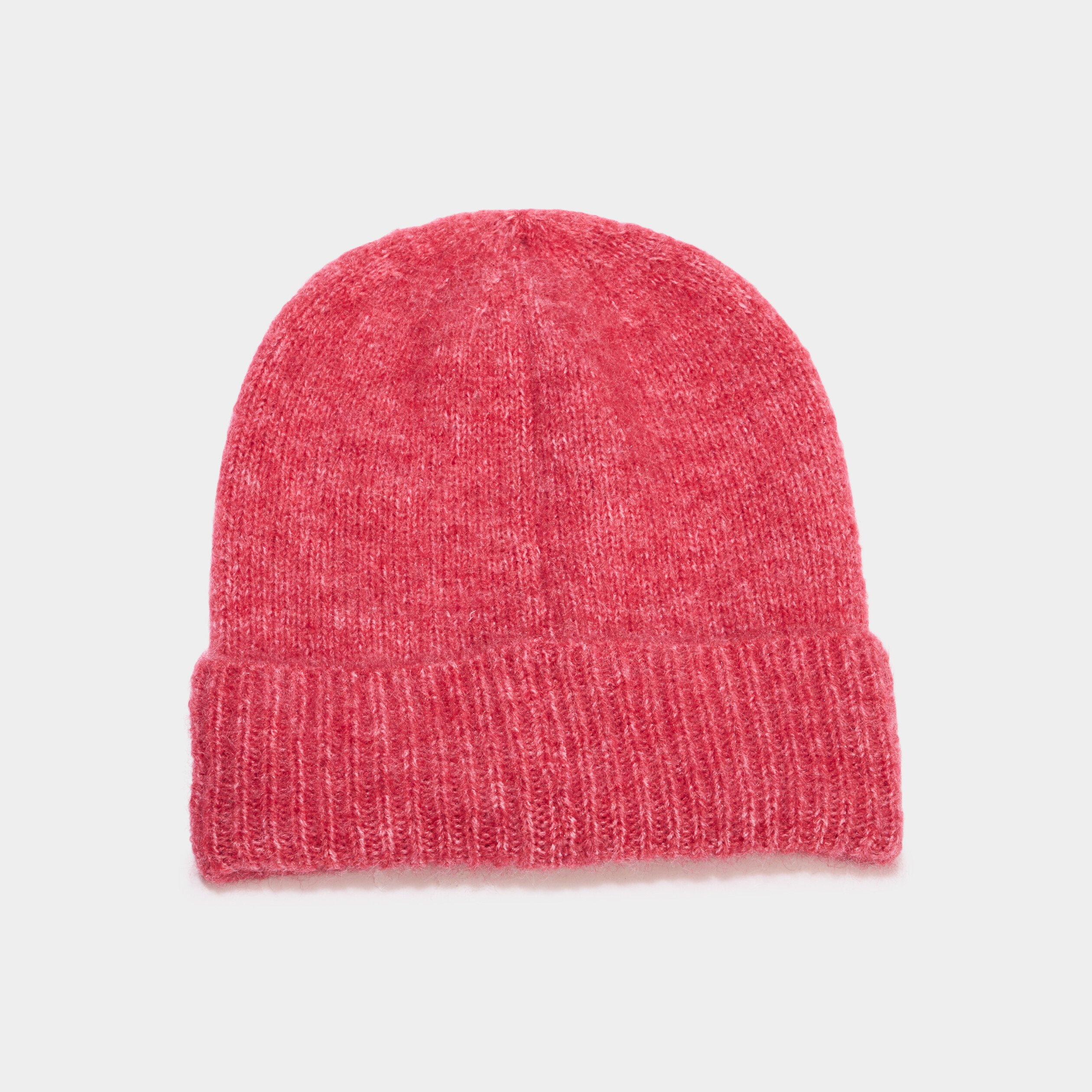 Bonnet maille c&ocirc;tel&eacute;e rose cerise femme