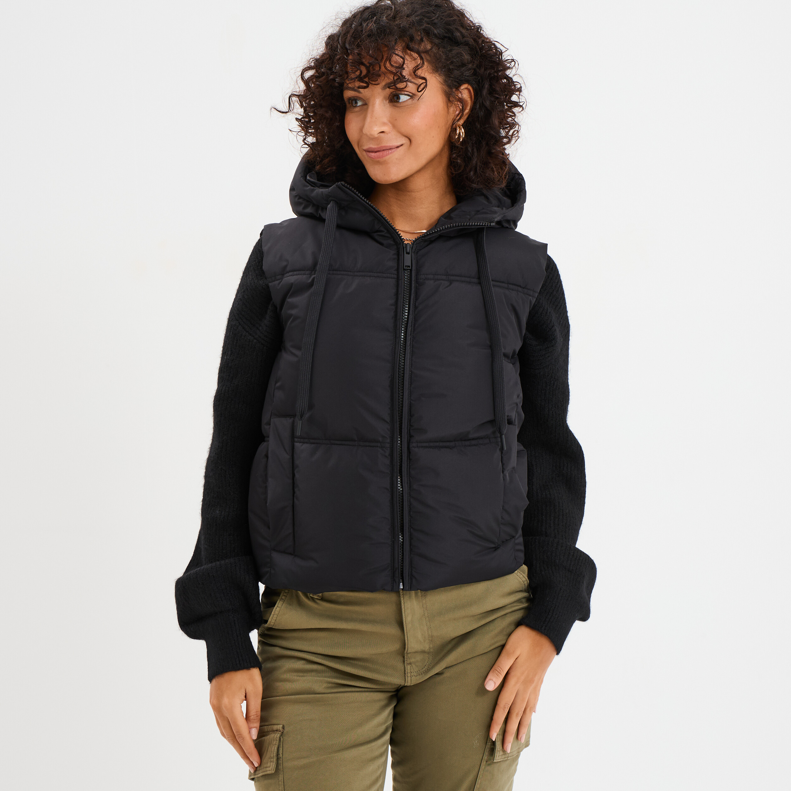 doudoune doublee sans manches a capuche noir femme Doudoune doublée sans manches à capuche noir femme