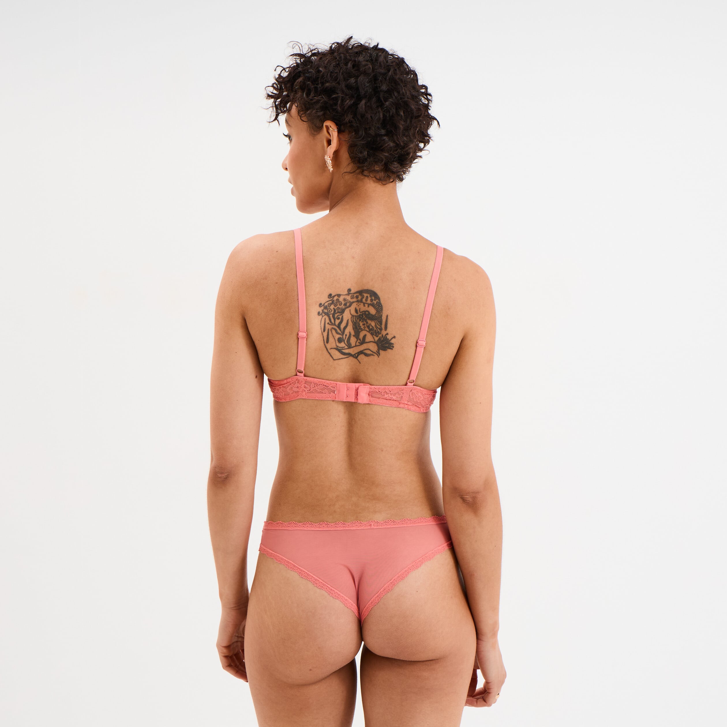 Soutien-gorge corbeille padd&eacute; dentelle vieux rose femme