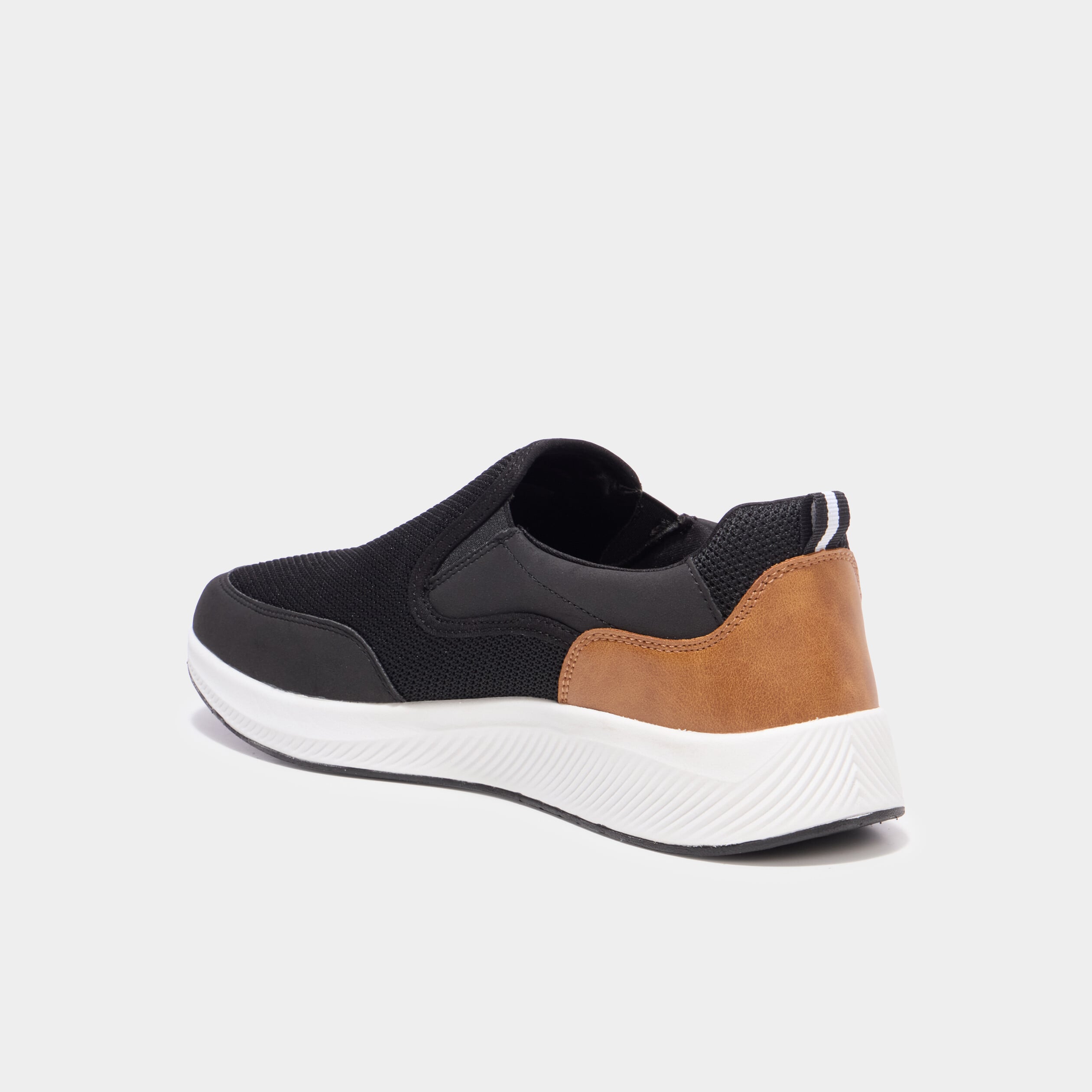 Baskets semelles &eacute;paisses noir homme